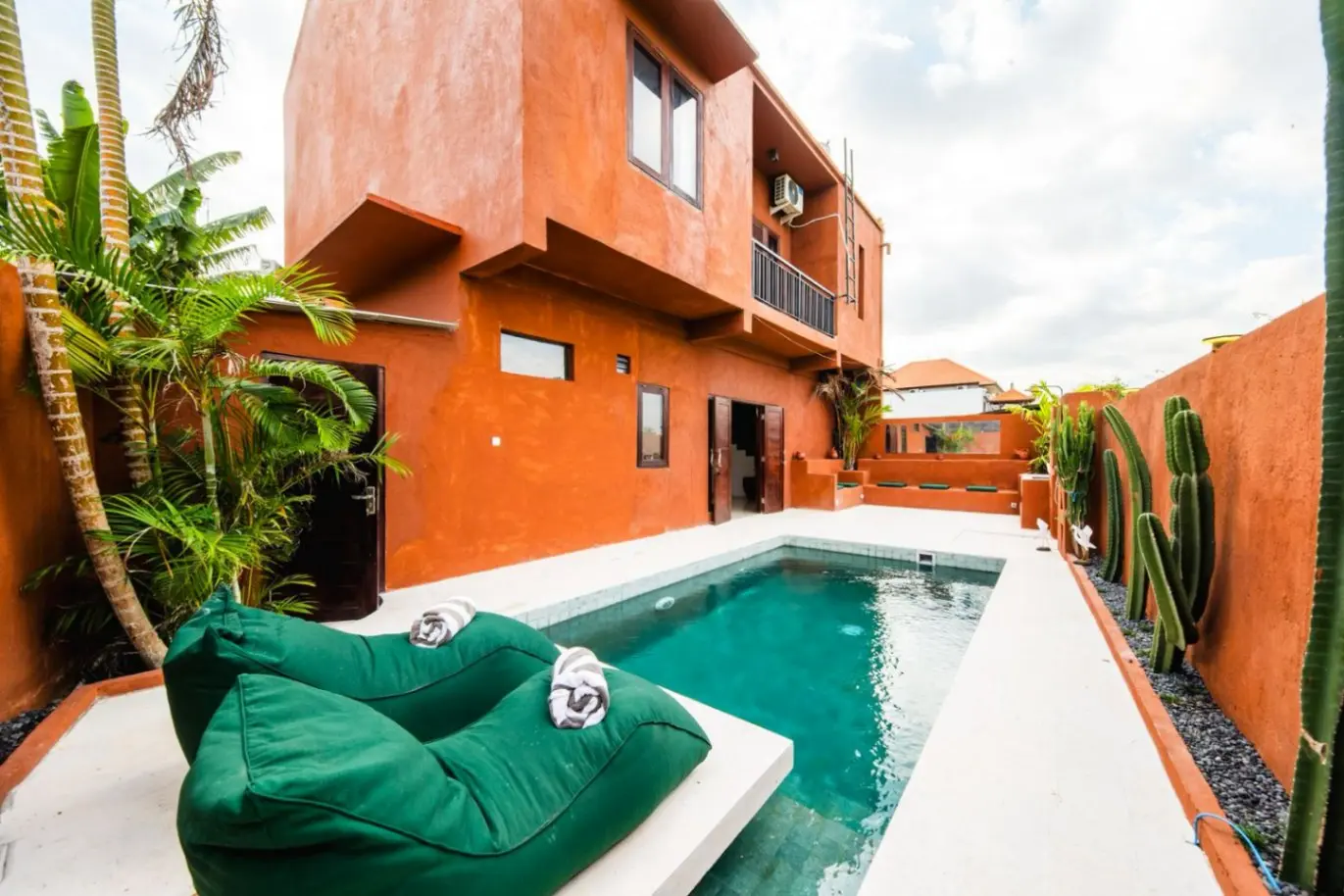 3 Bedrooms Moroccan Villa Style in Secludes Oasis Nyanyi Area - AR15