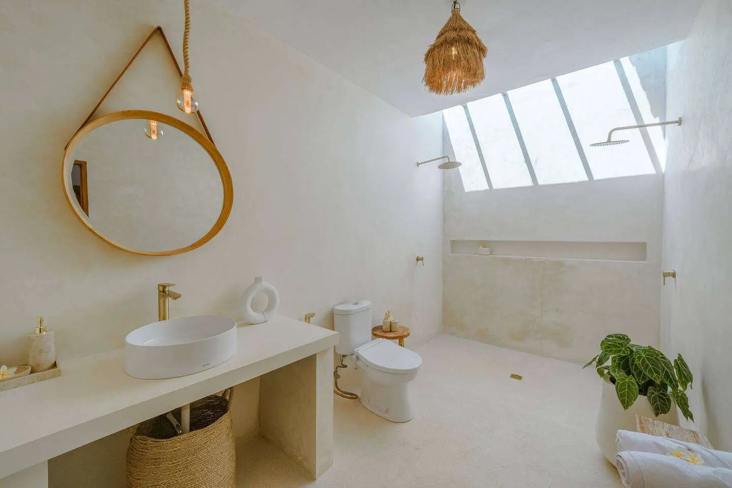 3 BEDROOMS VILLA 5 MINUTES TO ECHO BEACH – YO148 — image 4