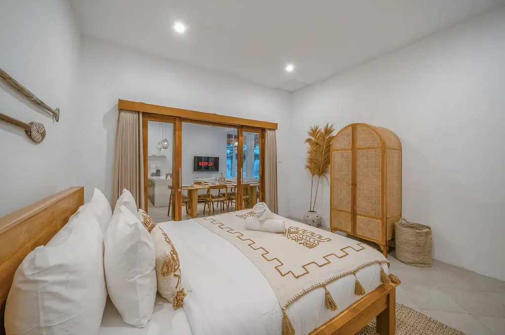 3 BEDROOMS VILLA 5 MINUTES TO ECHO BEACH – YO148 — image 3