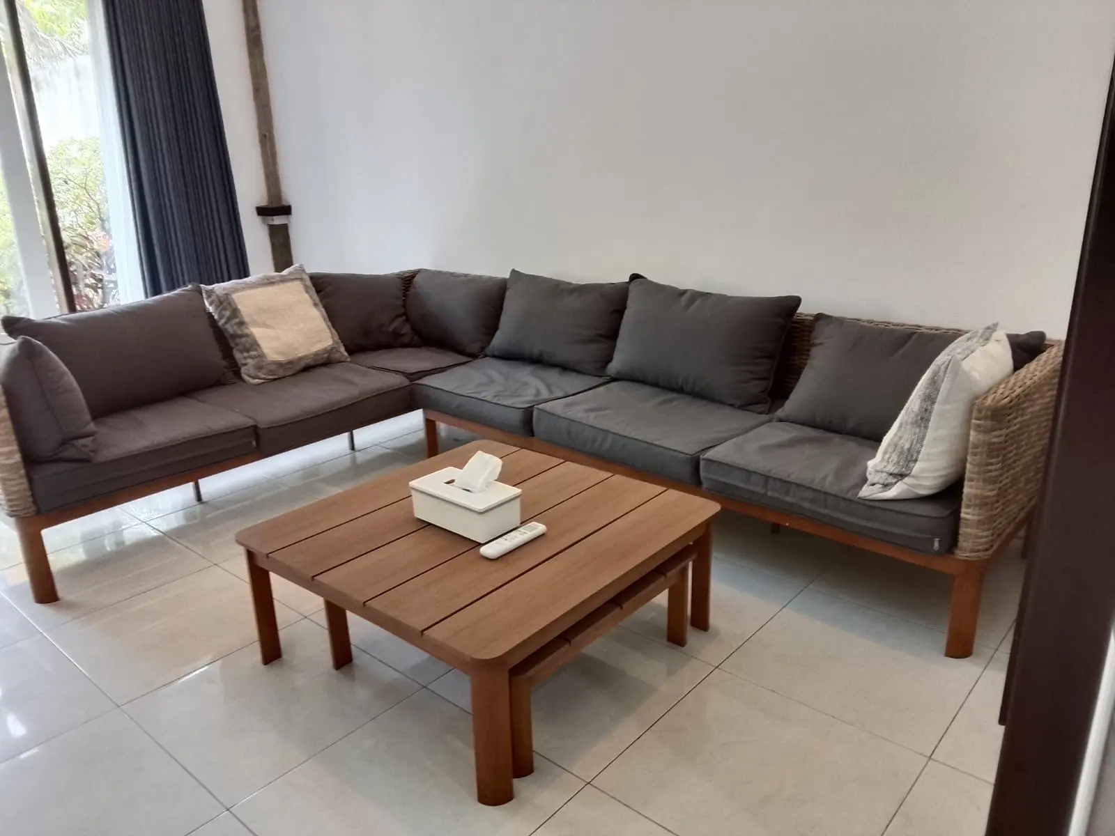 2 bedroom villa with pool in central Lovina — image 3