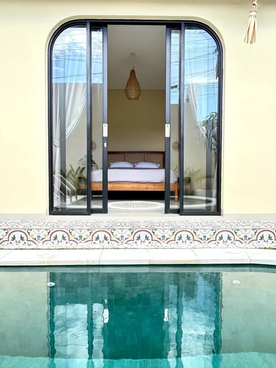 1BD Escape Green Villa Close to the Beach — image 1