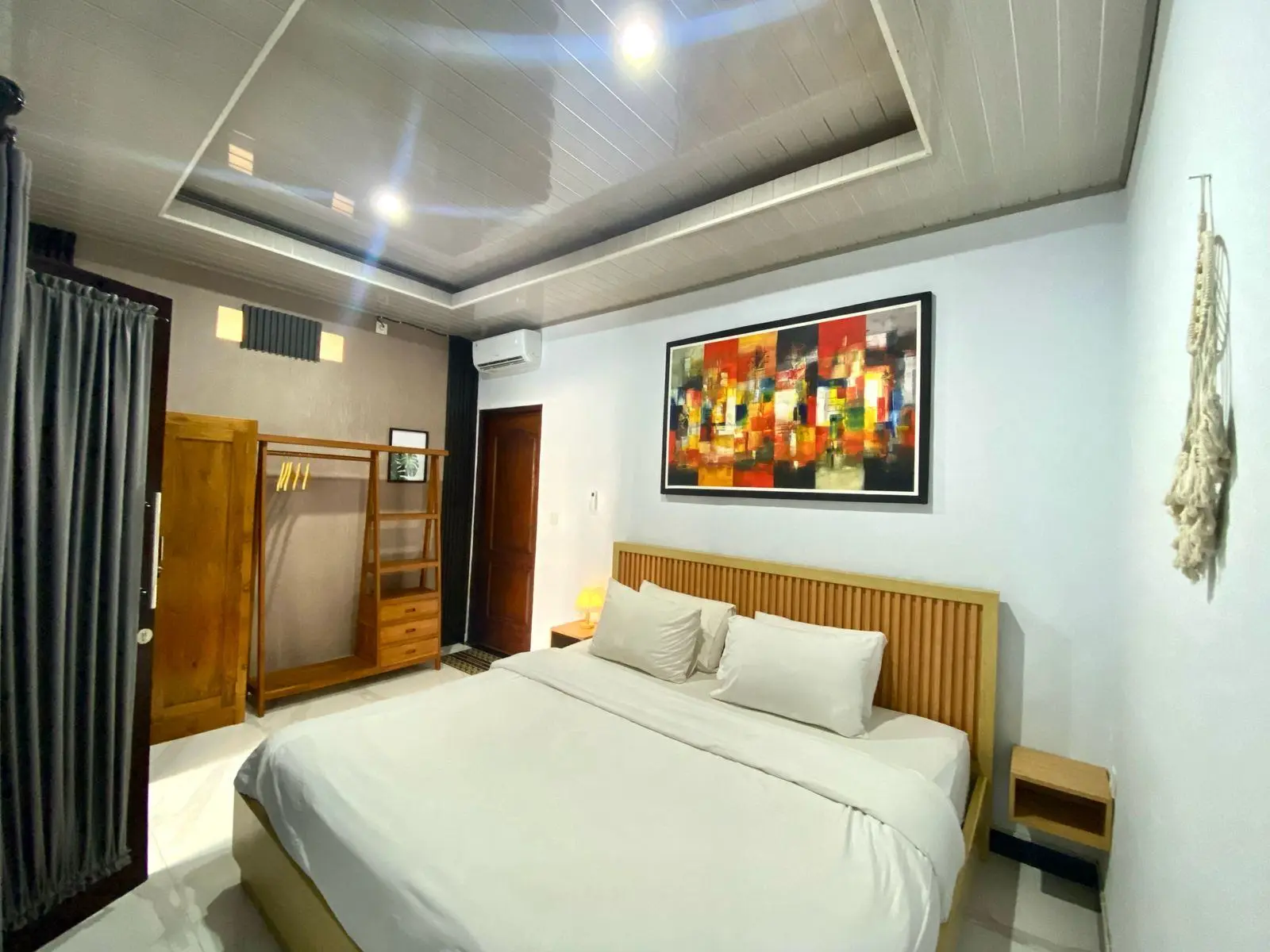 2 Bedrooms with Rooftop Patio | Padonan - Tibubeneng — image 3