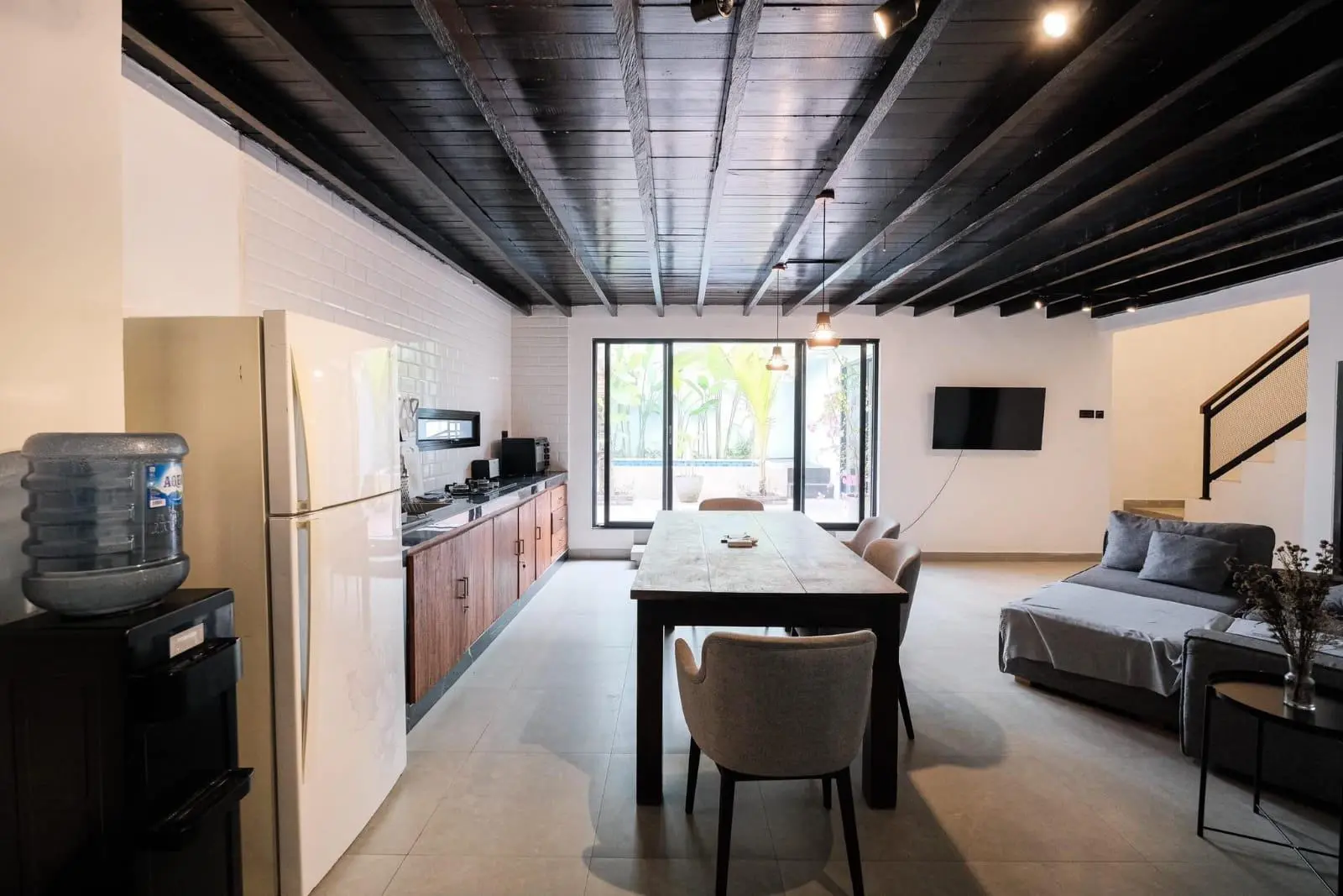 FREEHOLD | 2 Bedrooms | 10 mins to Berawa Beach — image 2