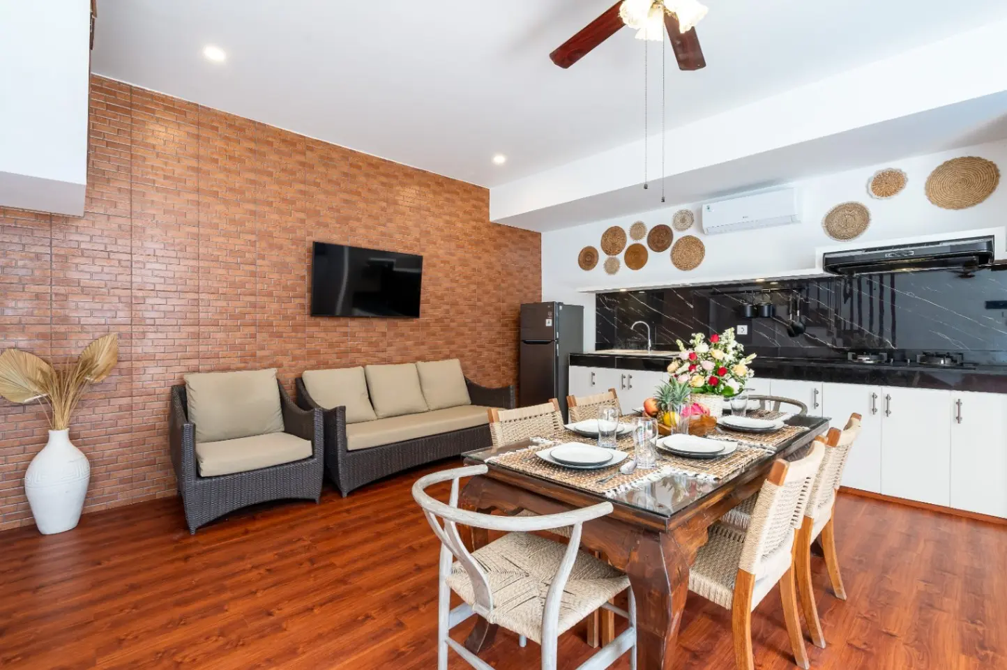 FOR SALE 3 BR VILLA in UMALAS — image 3
