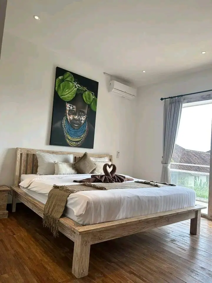 Villa 4 bedrooms for rent In Bumbak Umalas — image 1