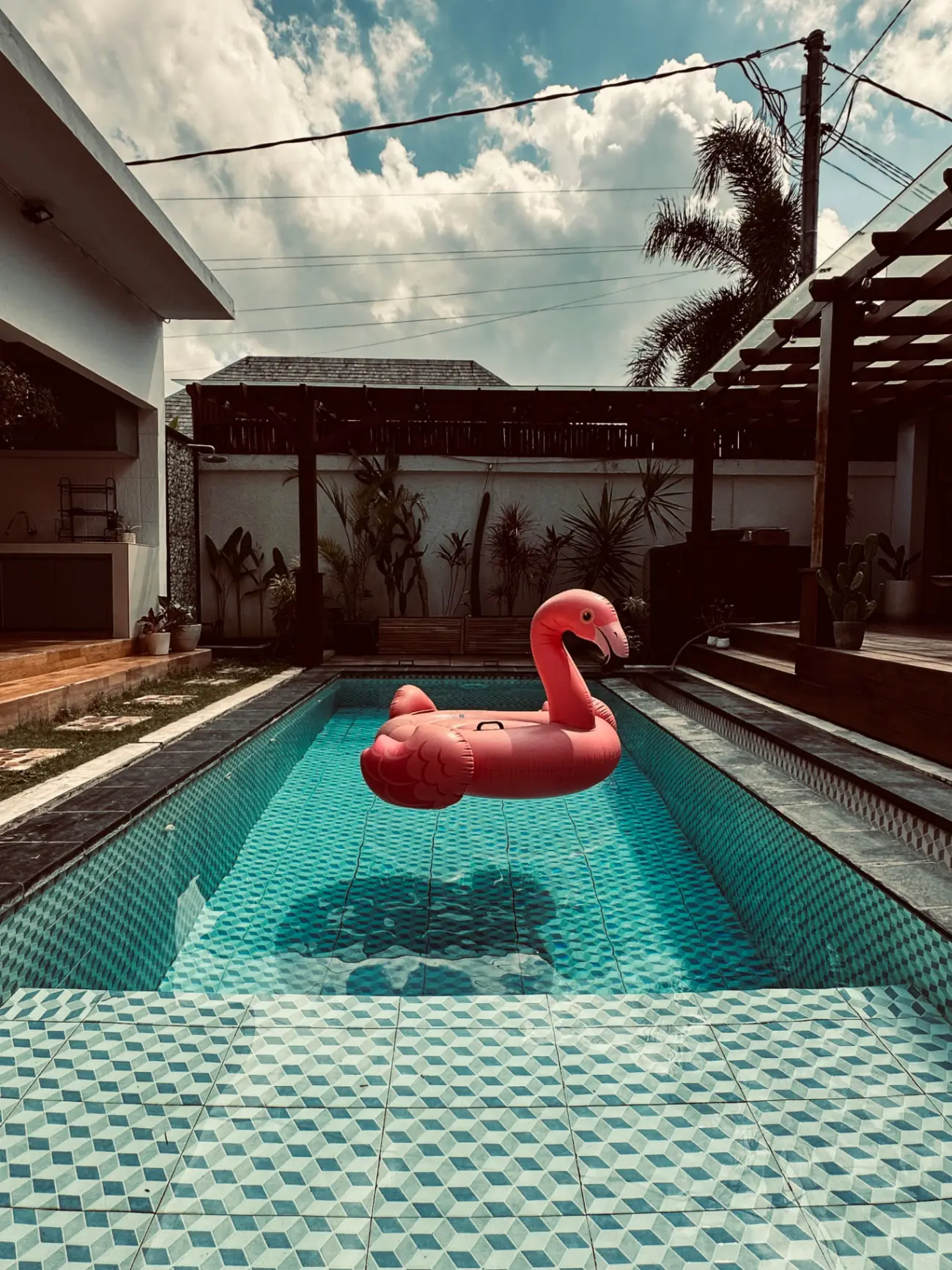 4 Bedroom Lumbung Style Villa in Seseh — image 1