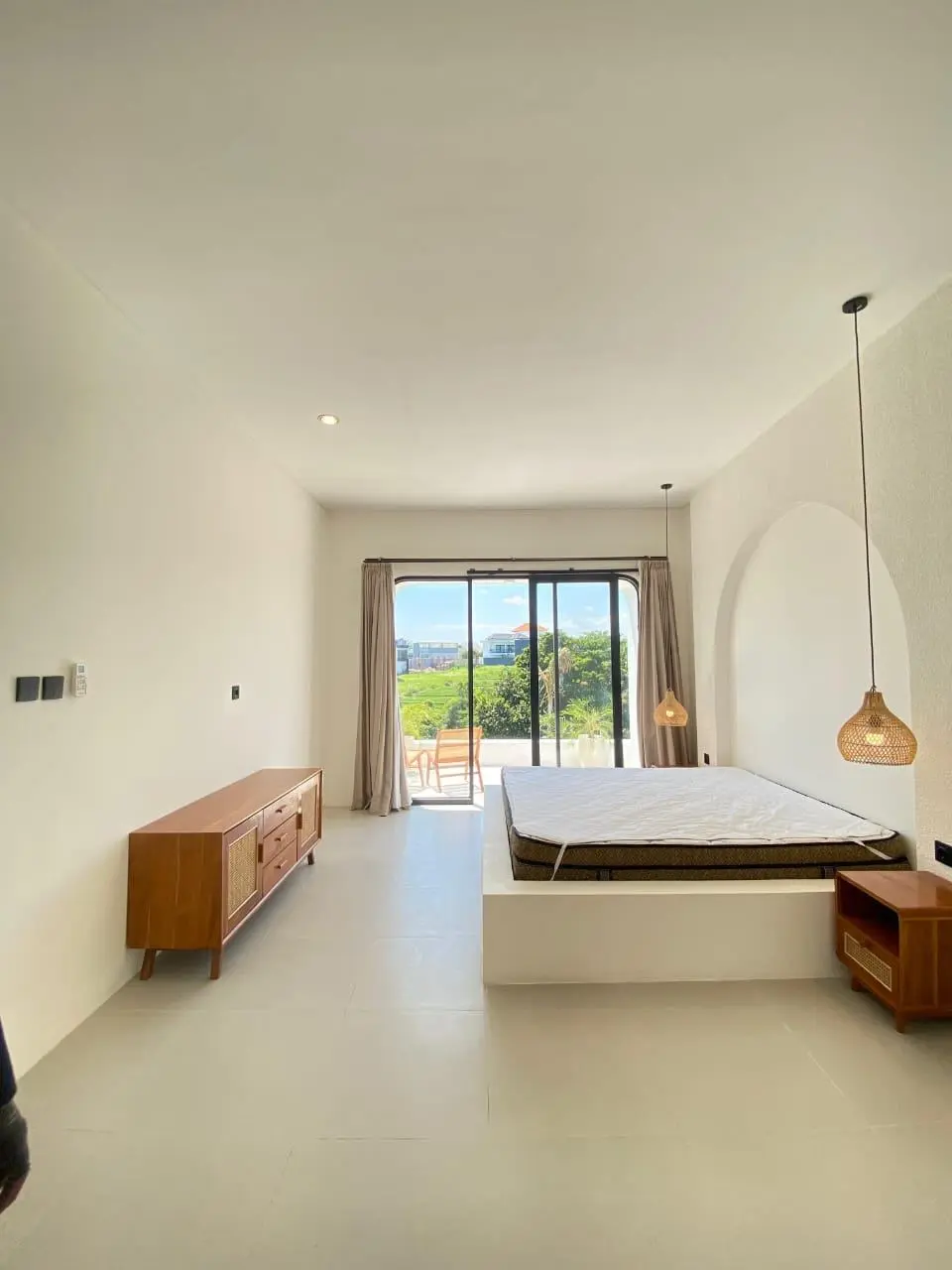 Brand New Villa 4 Bedroom at Padang Linjong 10 Minute by Bike Pererenan Beach — image 3