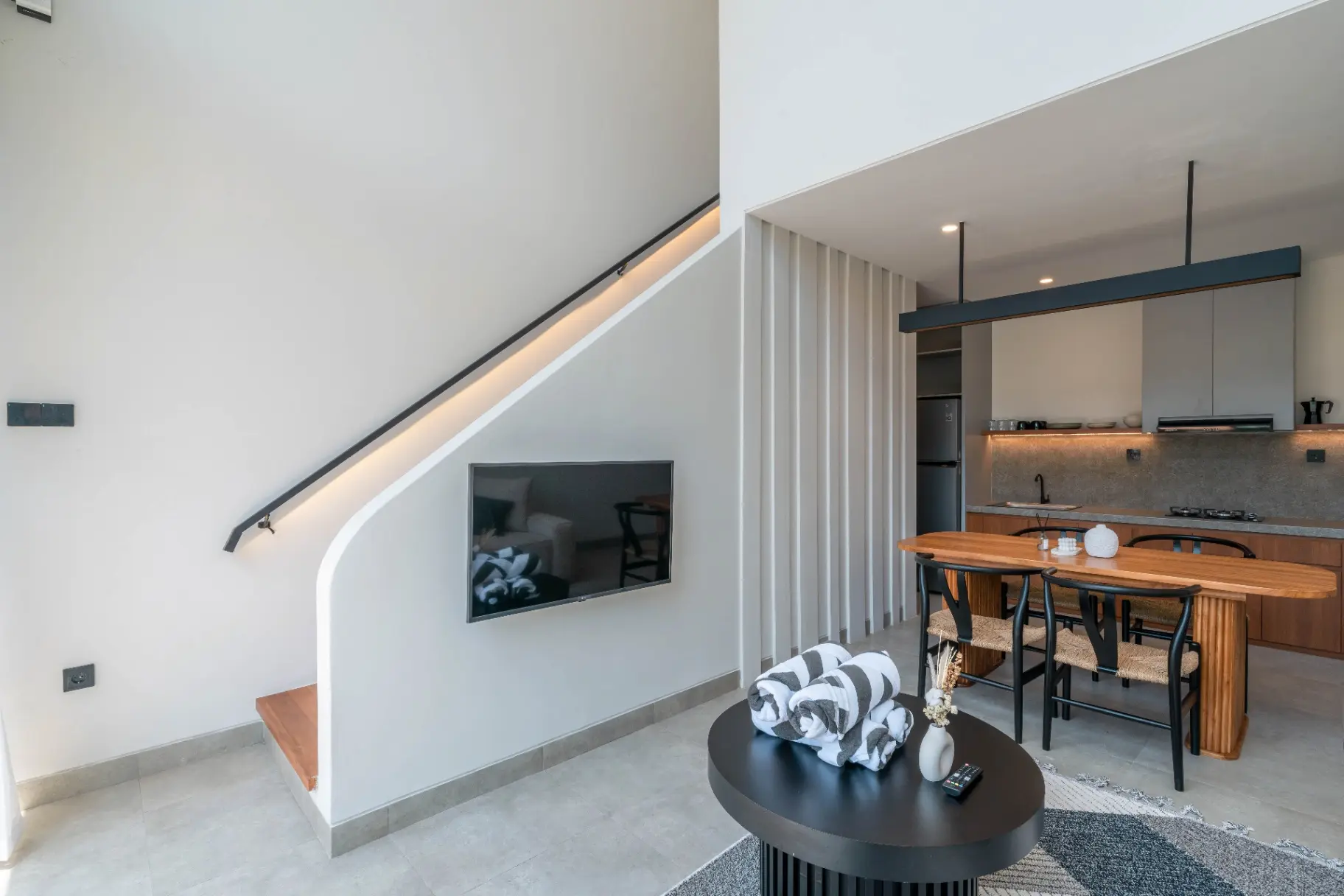 Sadila Estate - Cozy and Minimalistic 2BR Pool Loft in Berawa — image 2