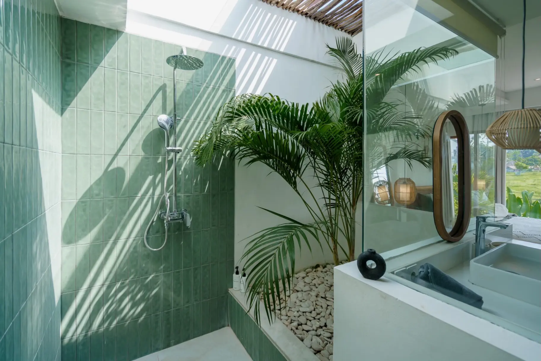 Octo 4 | Modern Villa with Pool & Rice Field View — image 2