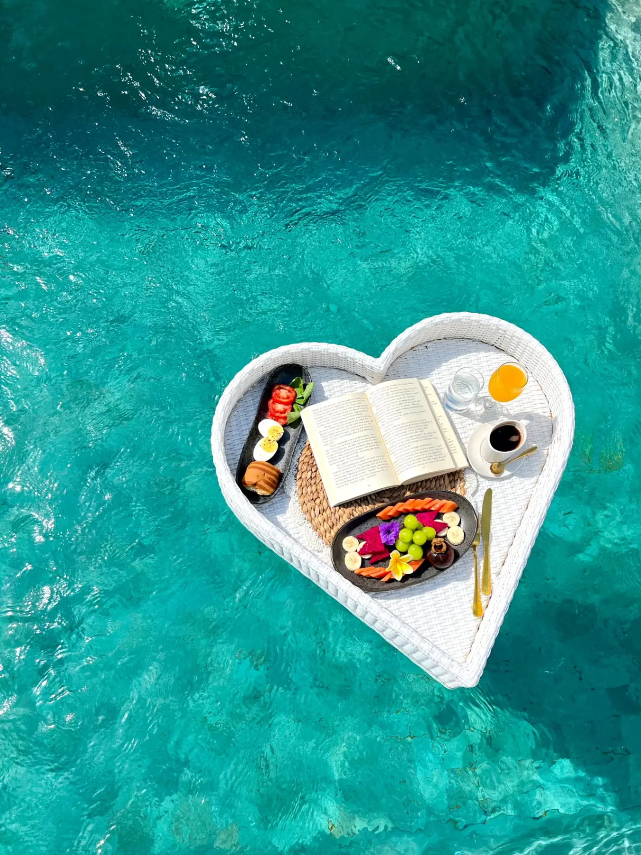 Come to Unplug Rest and Maybe Fall in Love — image 3