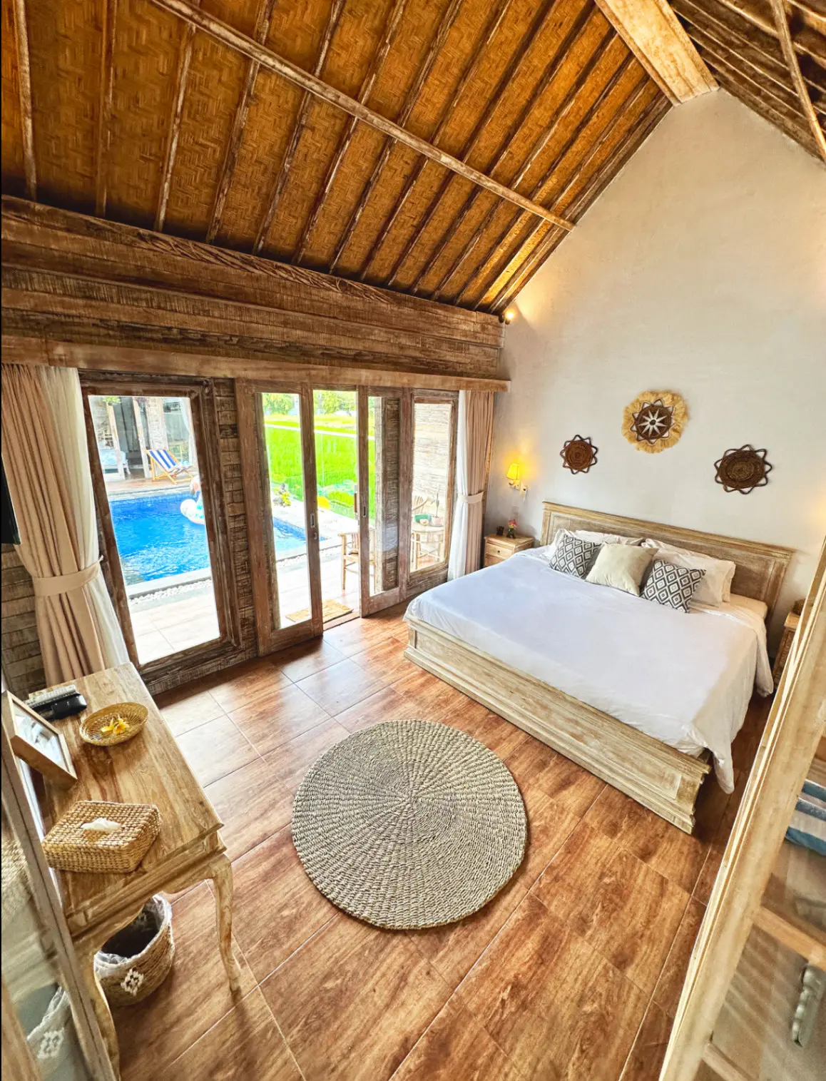 Charming 3-Bedroom Balinese Villa with Rice Field Views in Canggu – IBAR107 — image 4