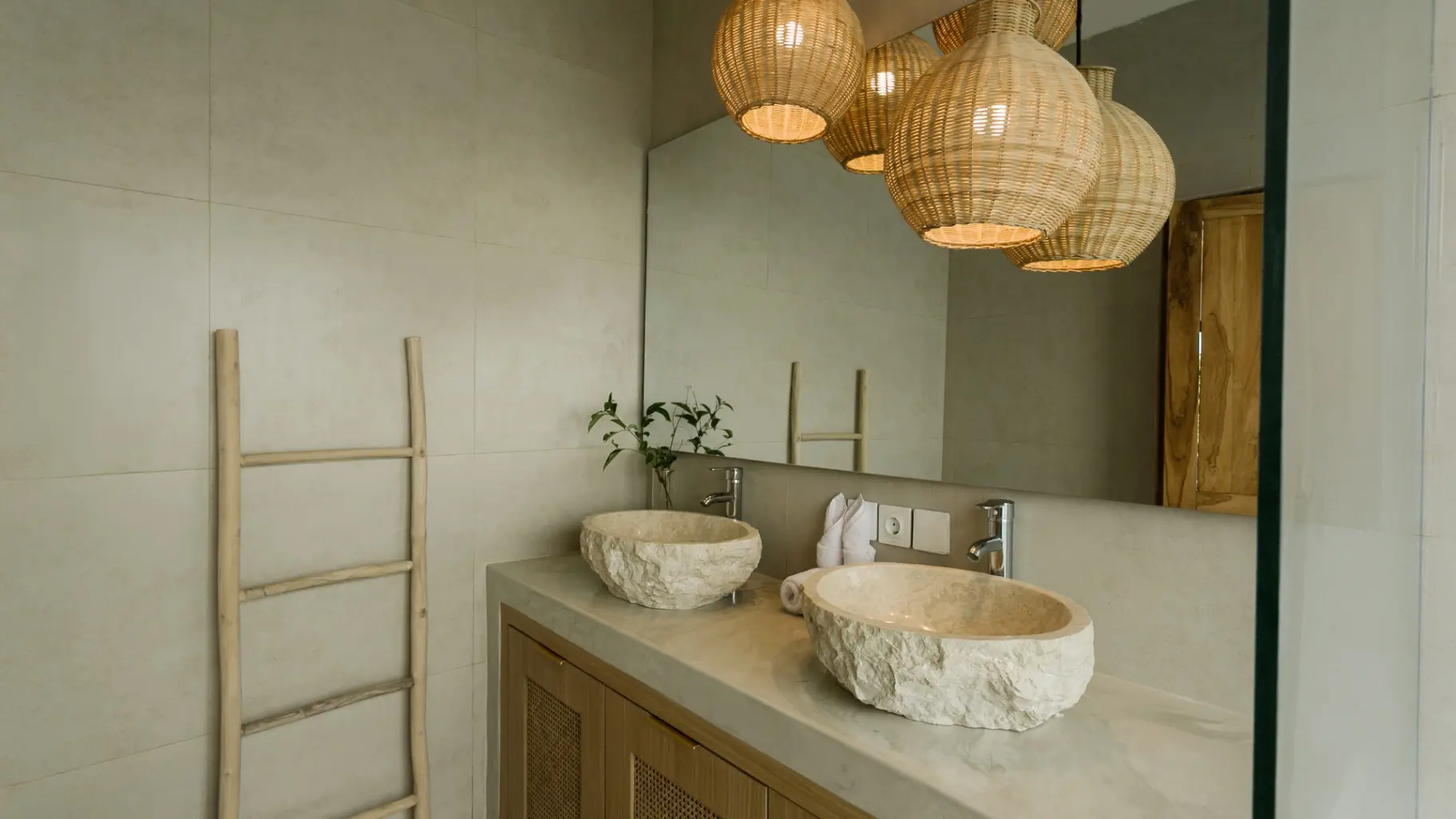 NEW! Modern Elegant 2BR Villa Near Melasti Beach — image 4