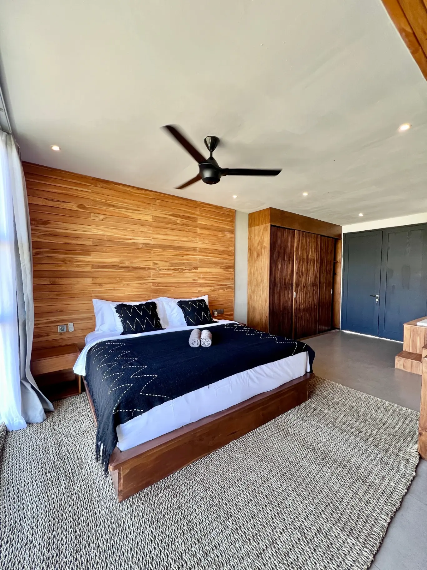 2BR Modern Villa Walking Distance to Seseh Beach — image 1