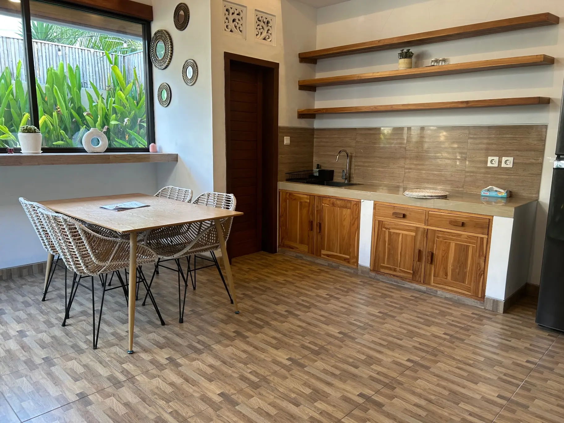 2 Bedroom At Bumbak Umalas — image 2
