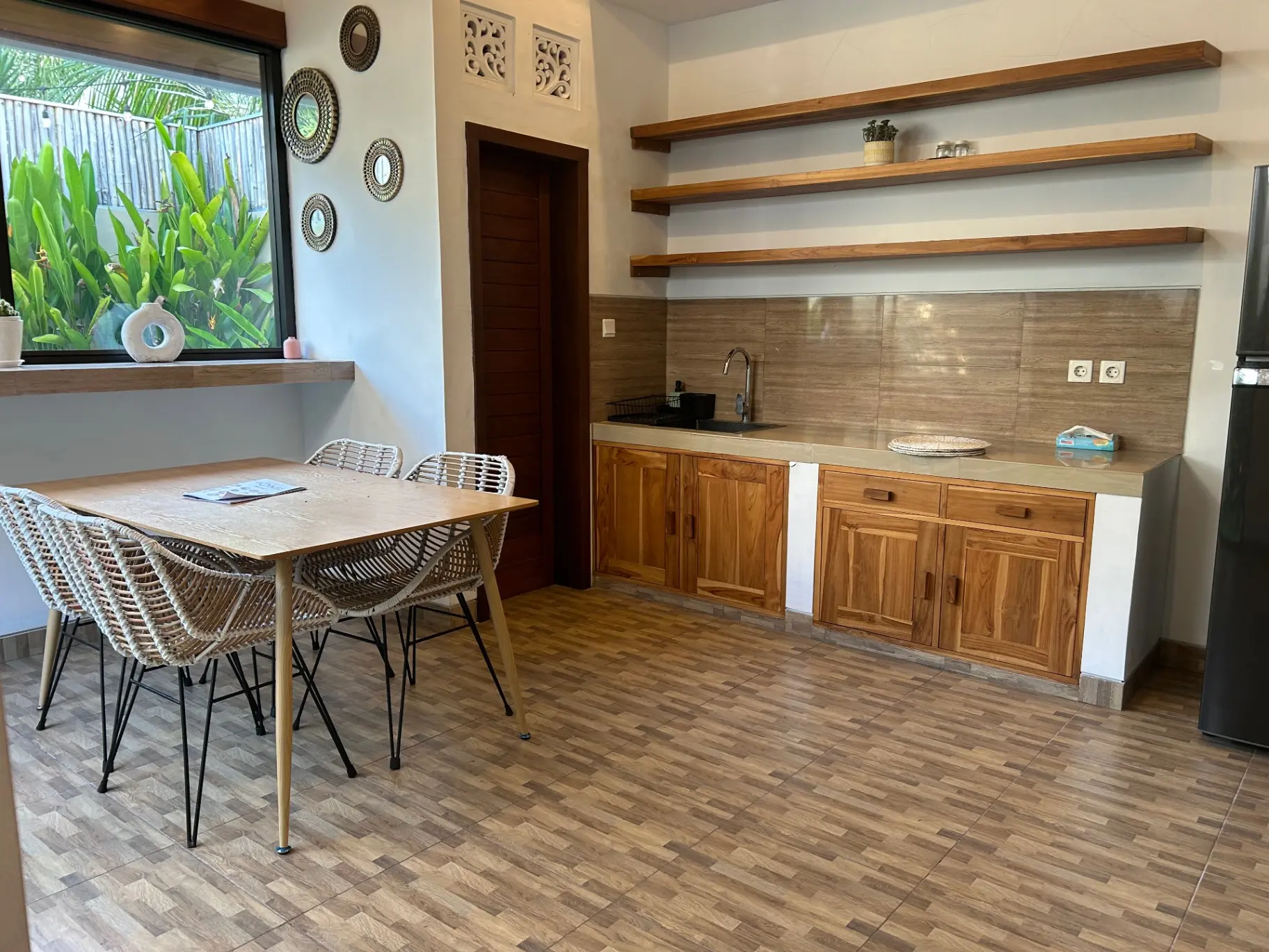 2 Bedroom At Bumbak Umalas — image 4