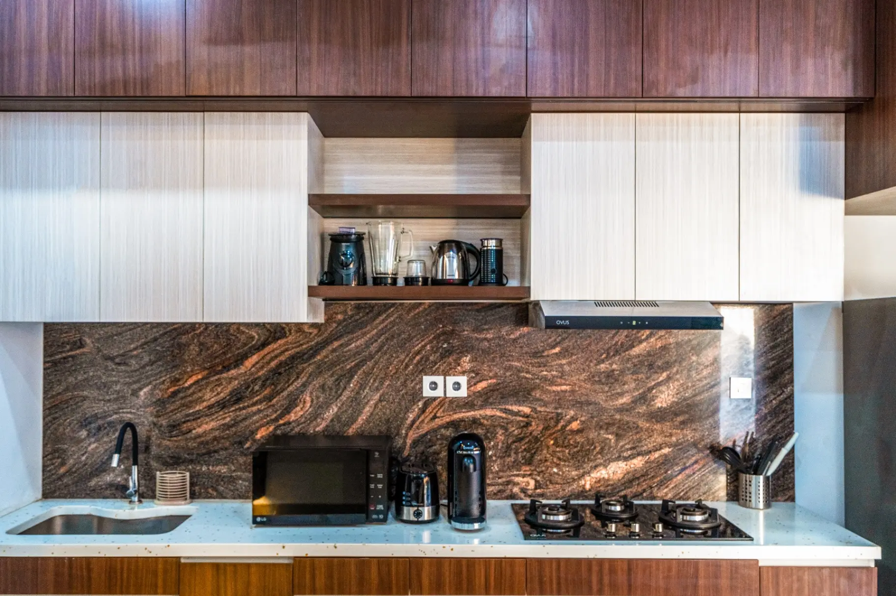 2BR Tropical Modern Retreat w/ Pool Prime Seminyak — image 2