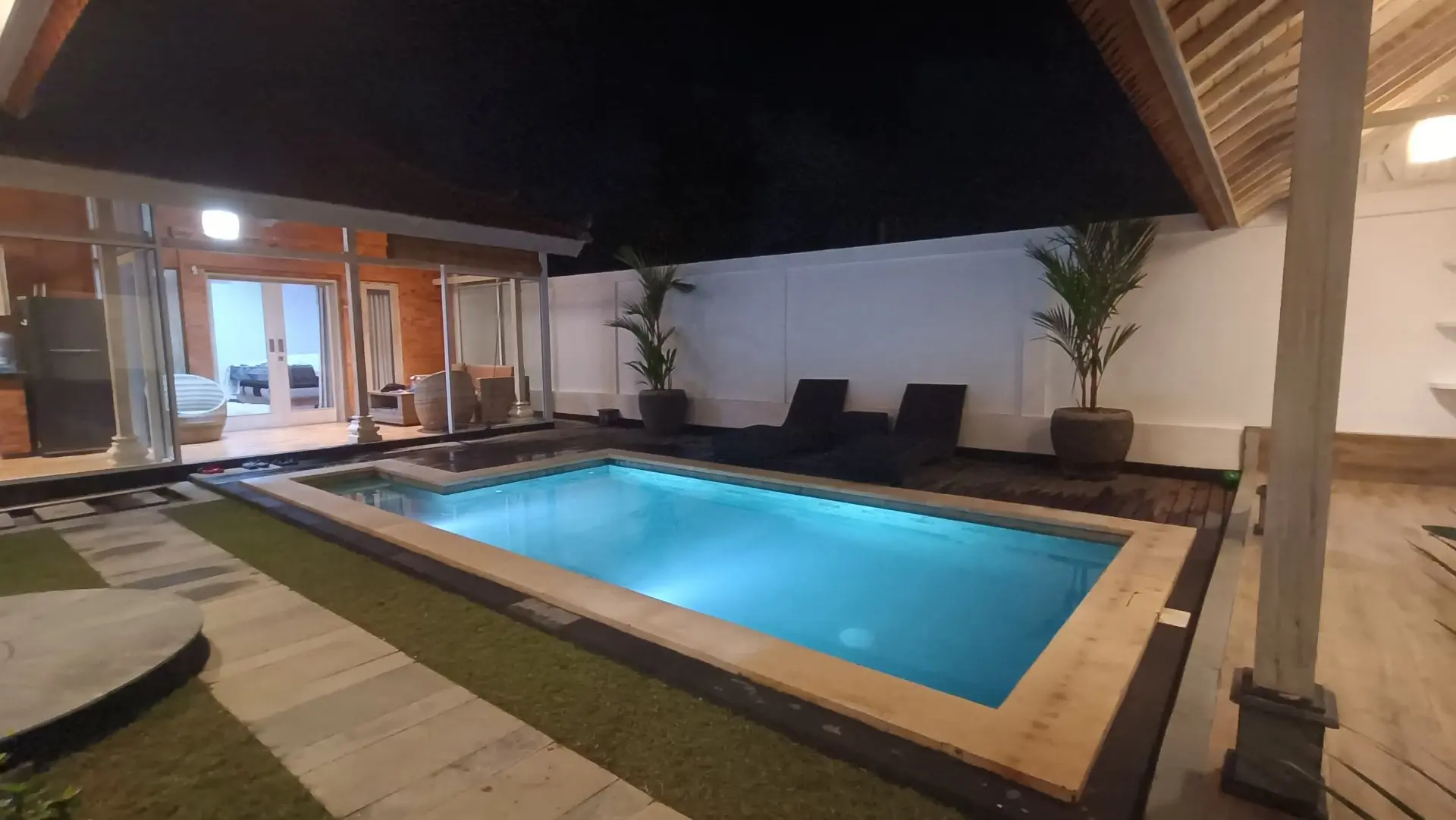 MODERN BALINESE 2-BEDROOM VILLA IN SUBAK DAKSINA CANGGU-PET FRIENDLY! - AR18 — image 1
