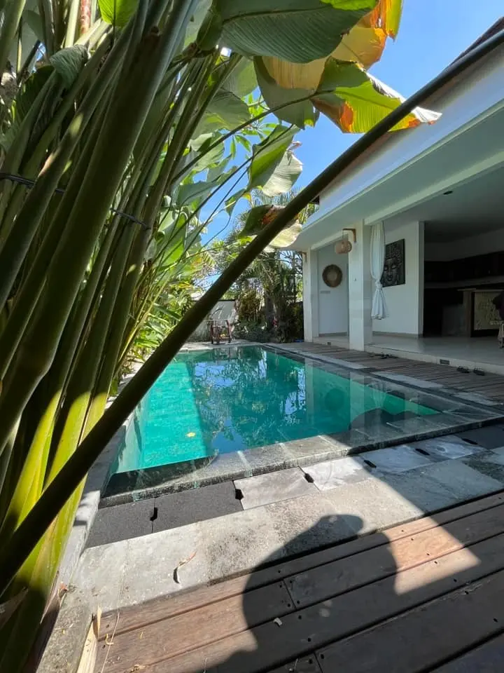 2 Bedroom Villa Batu Belig Seminyak — image 1