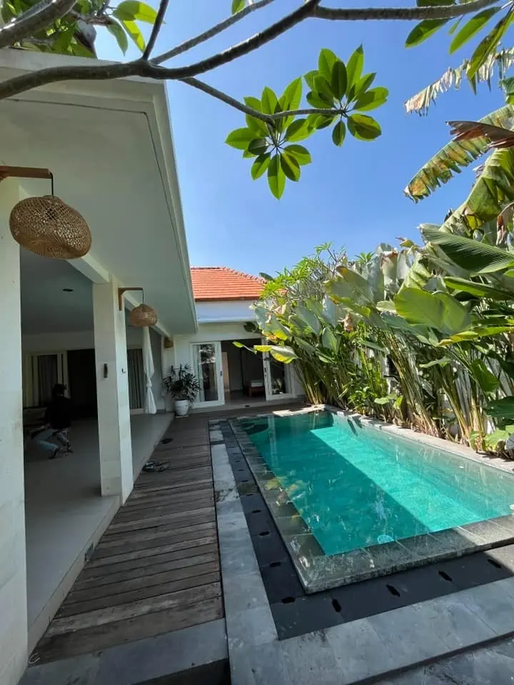 2 Bedroom Villa Batu Belig Seminyak — image 2