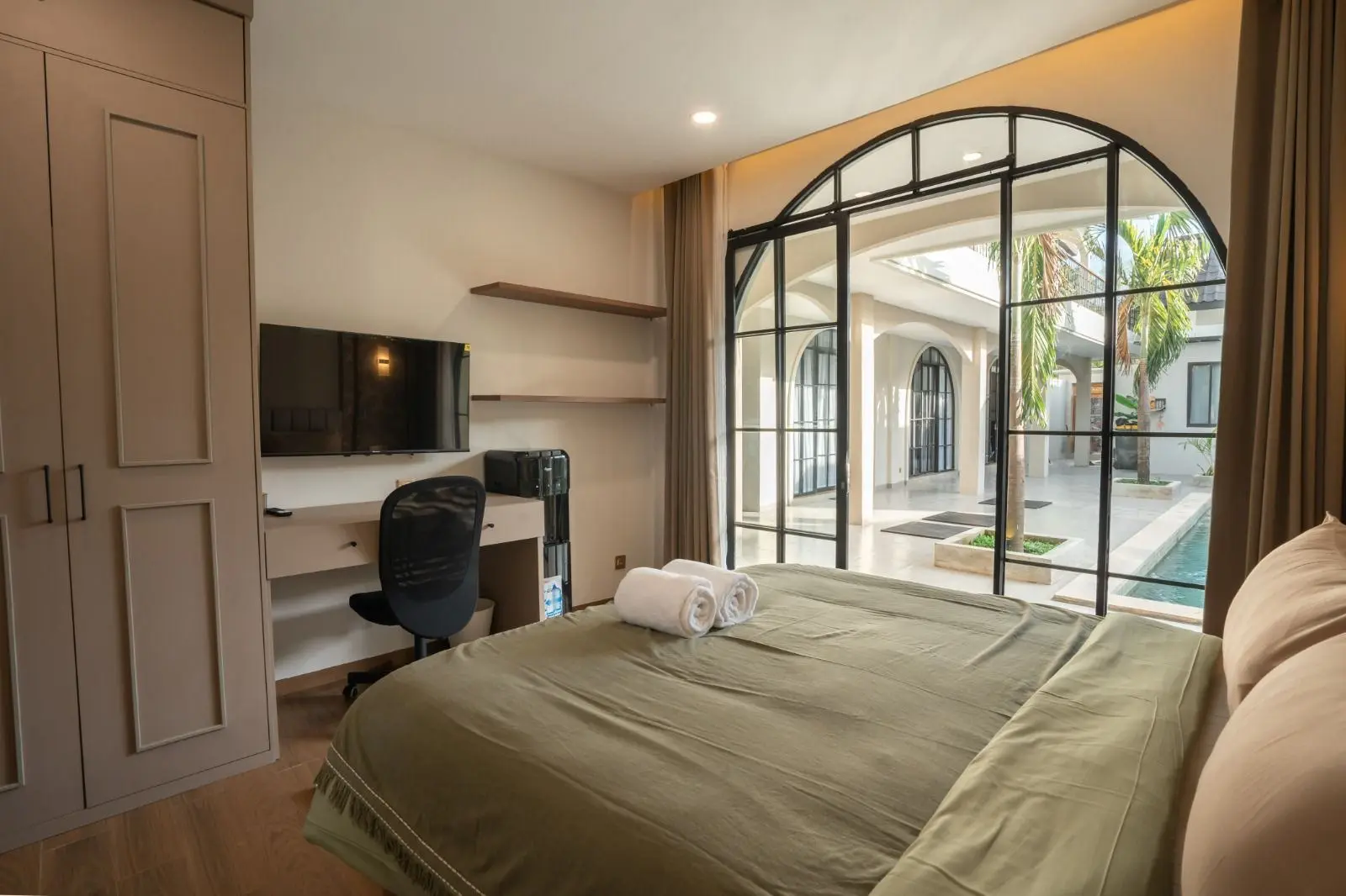 735 1 Bedroom Studio Apartment in the Heart of Canggu 🌴 — image 3