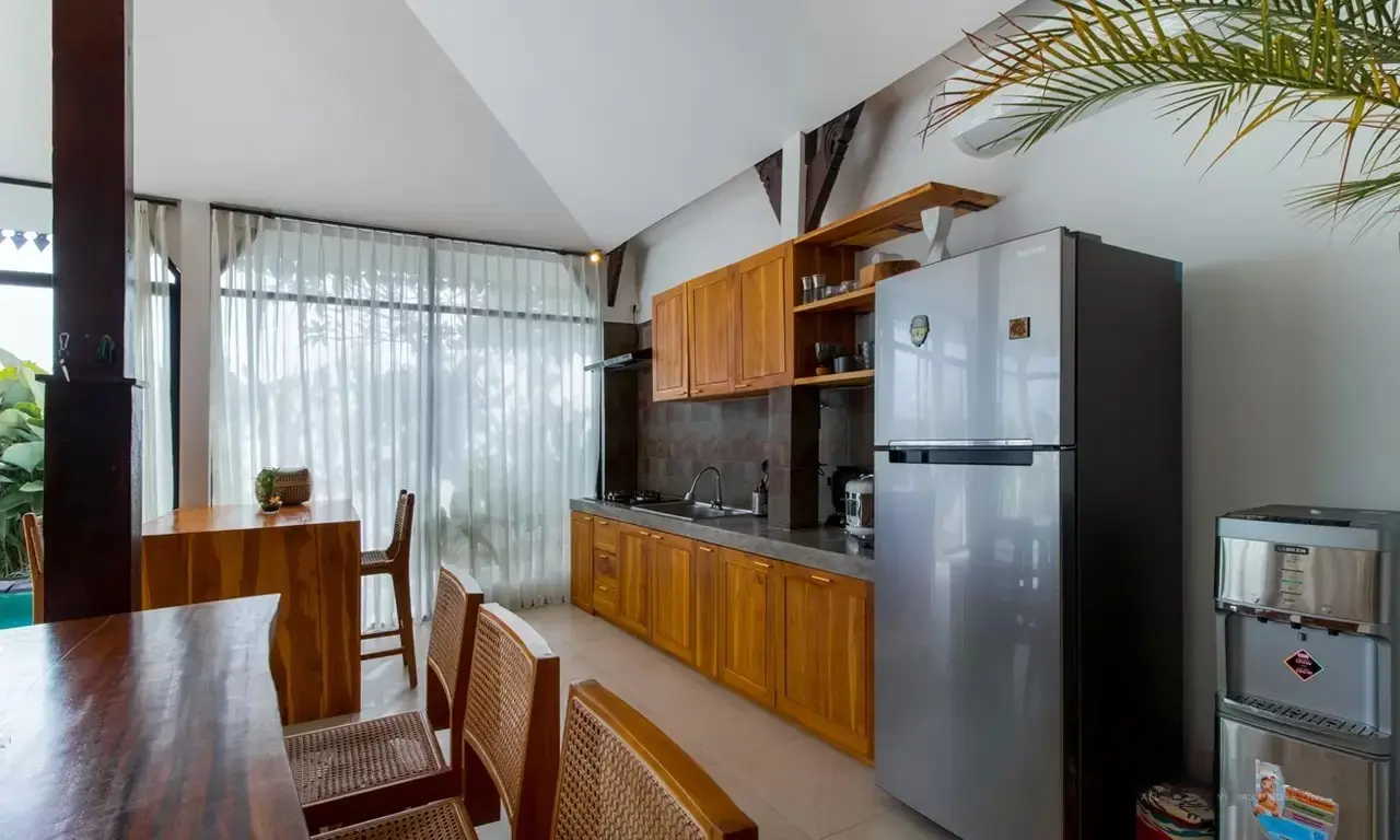 Room in shared 4 bedroom villa — image 4