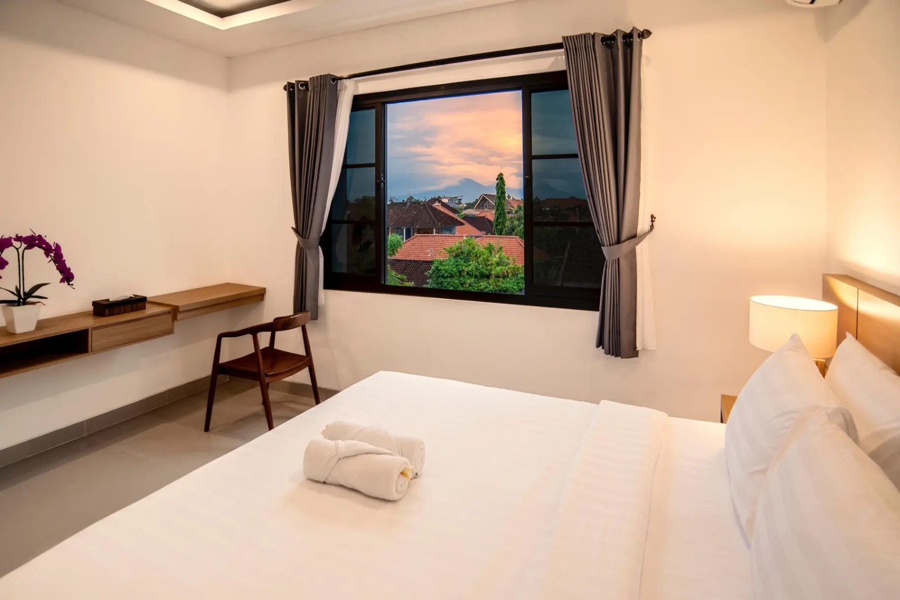 New 1BR Modern & Stylish Apartment in Berawa Heart — image 2