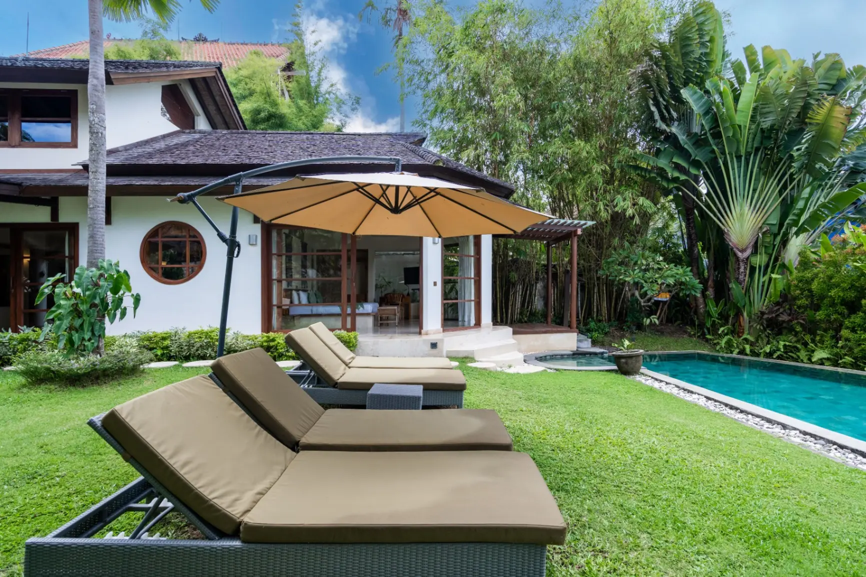Anaya - 3BR Canggu Opulent Villa | Poolside Garden — image 3