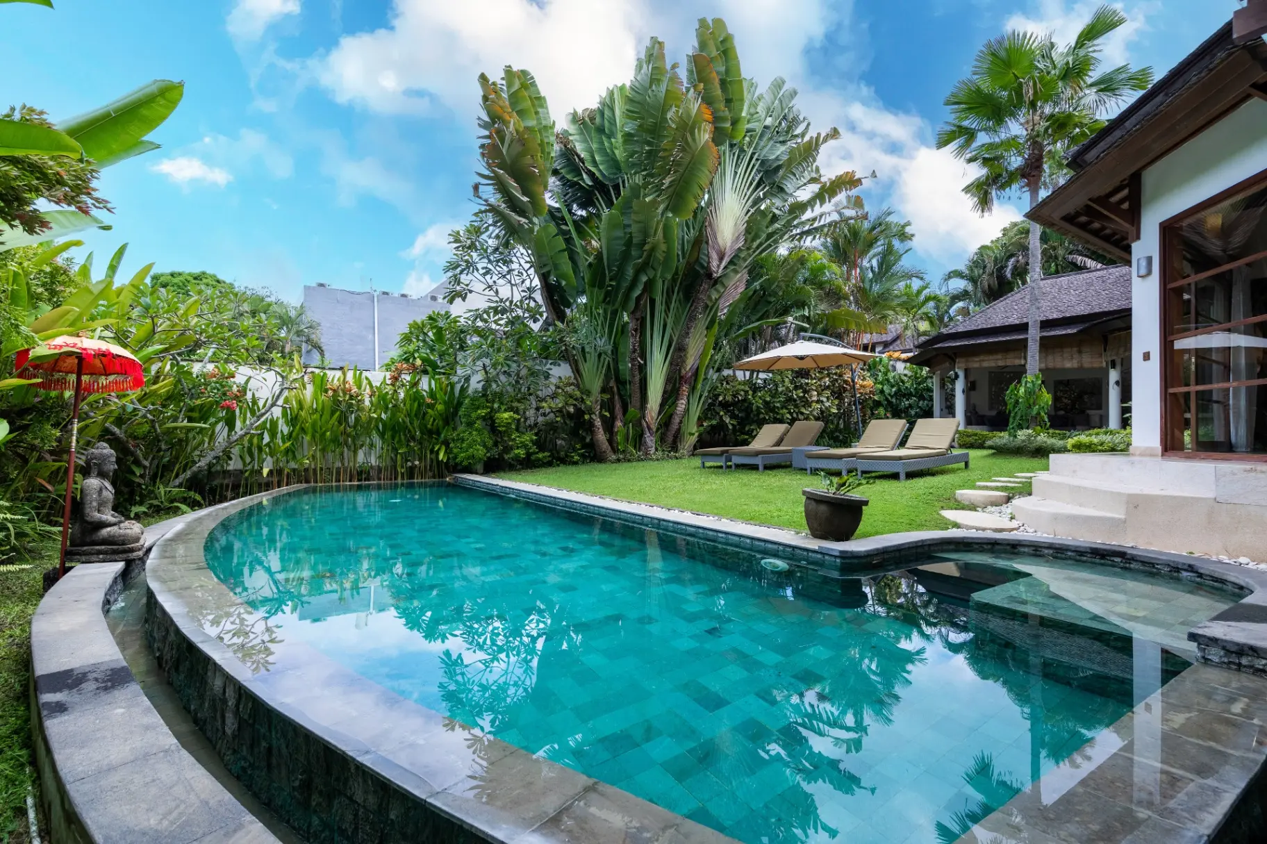 Anaya - 3BR Canggu Opulent Villa | Poolside Garden — image 2