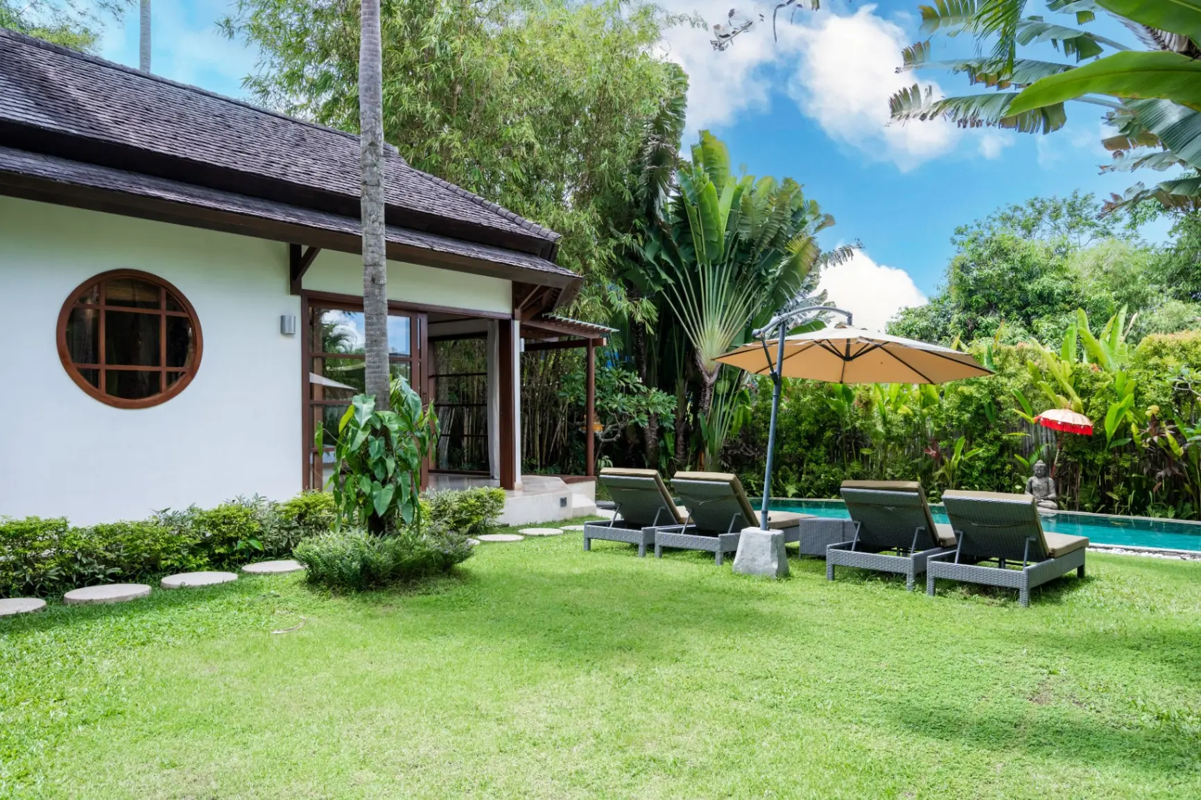 Anaya - 3BR Canggu Opulent Villa | Poolside Garden — image 4