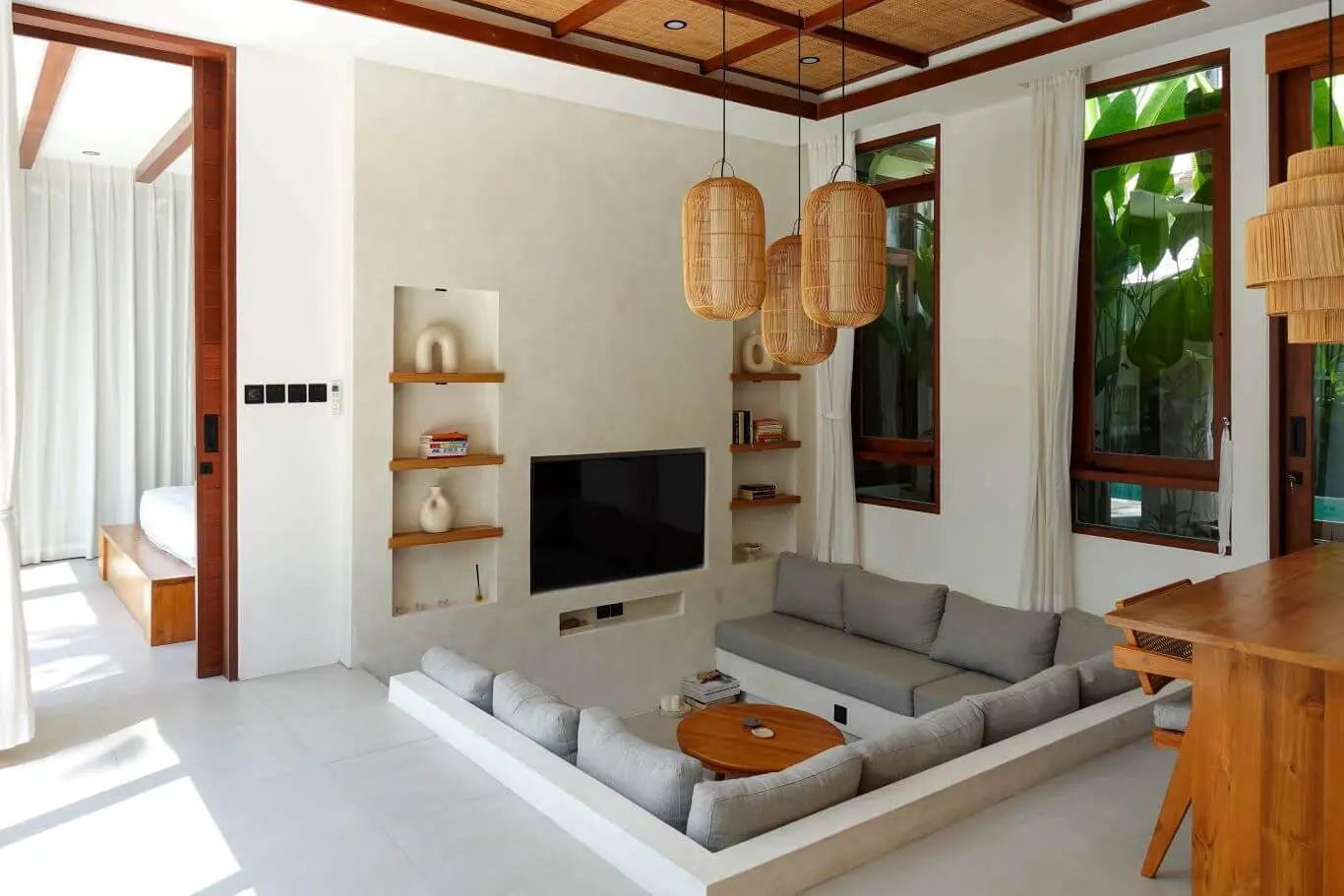 2-Bedroom Villa with Jungle-Edge Ambience in Cepaka — image 4