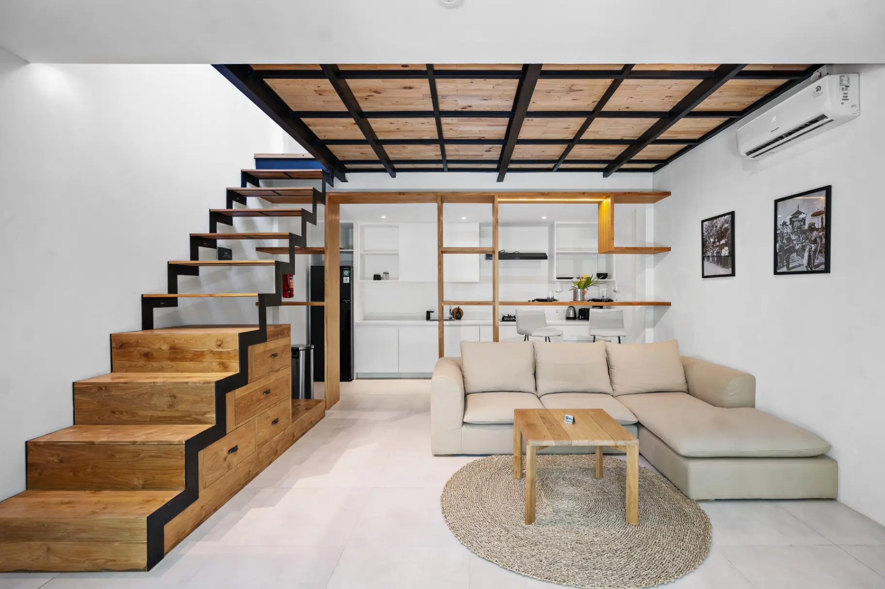 Berawa Village - Canggu 1BR Sleek Apart | Balcony & Pool Access — image 1