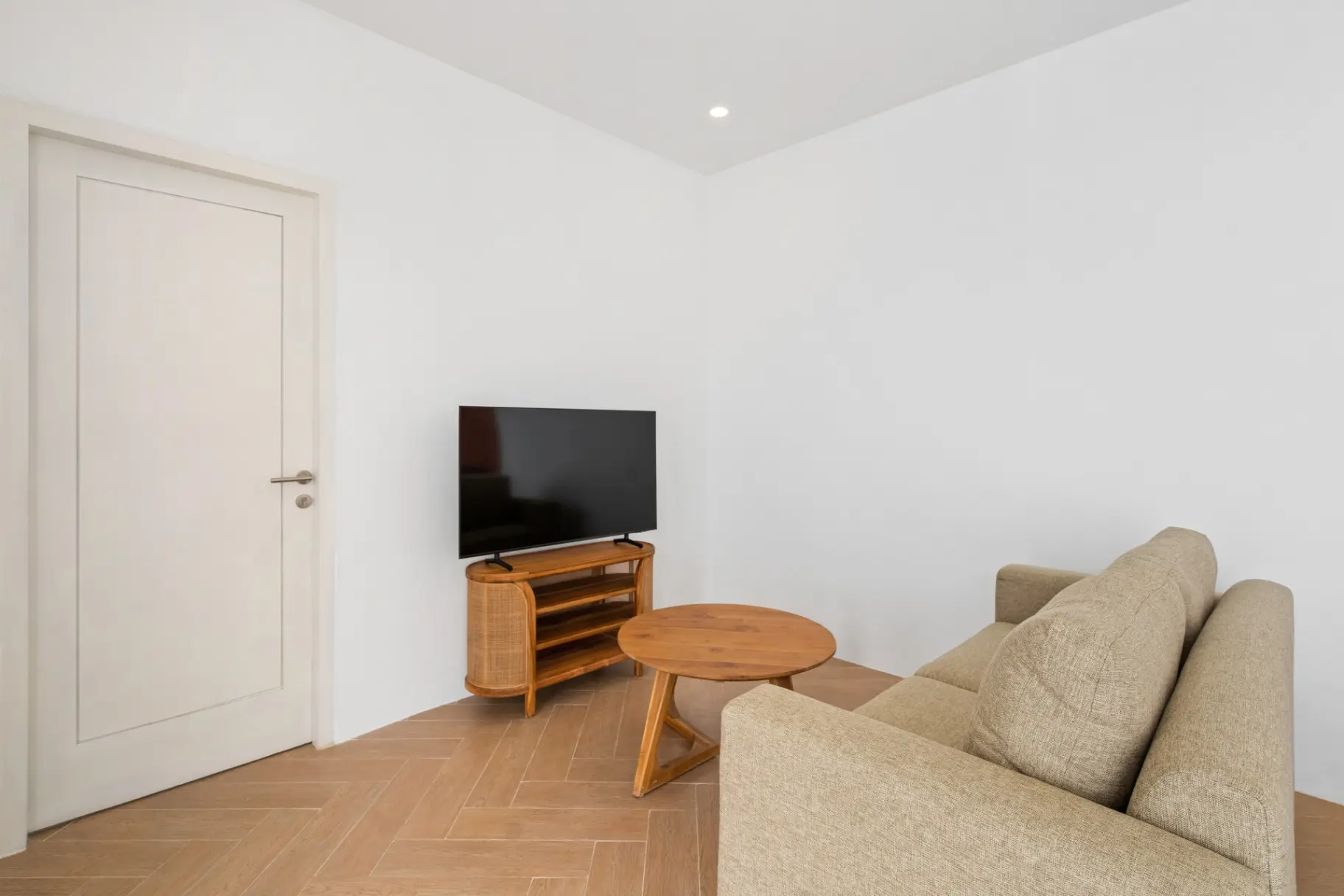Bloom - 1BR Brand New Villa w/ Rooftop & Pool in Canggu — image 2