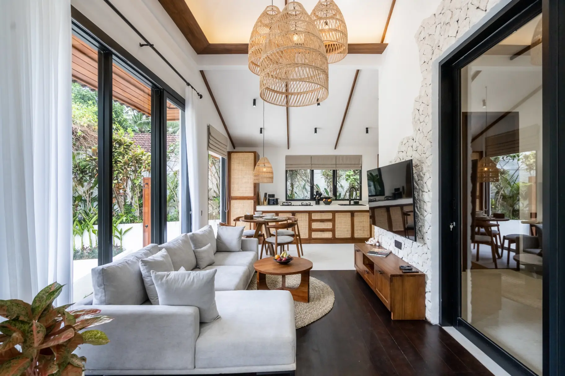 Capri - Ubud 2BR Designer Villa - Gazebo Poolside & Garden — image 2