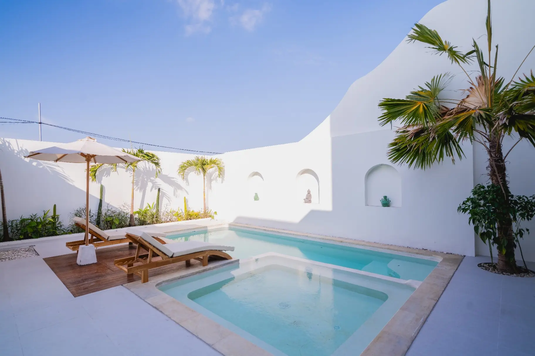 3BR Ocean view Villa w/ Private Pool & Balcony — image 1