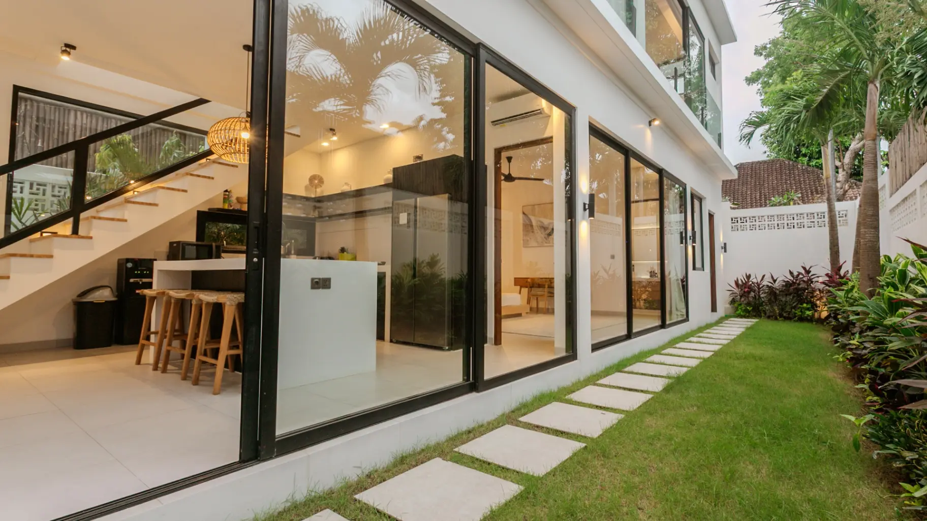 Ecolife Luxury 3BR Villa w/ Pool & Spacious Living — image 3