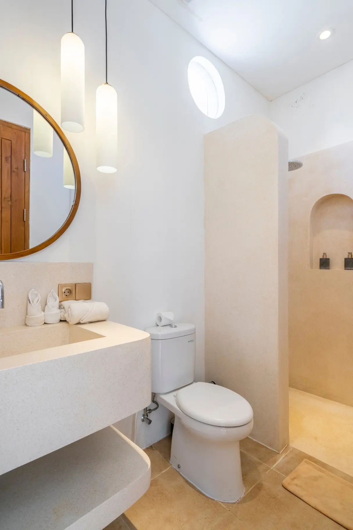 2BR Coastal Comfort Retreat w/ Pool & Rooftop BBQ — image 4