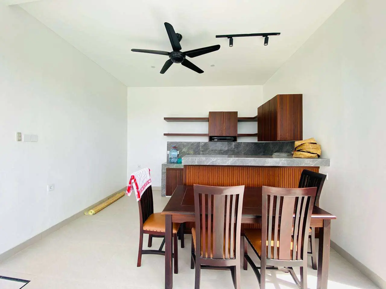 3 BEDROOM VILLA WITH RICEFIELD VIEW IN MUNGGU - AF432 — image 2