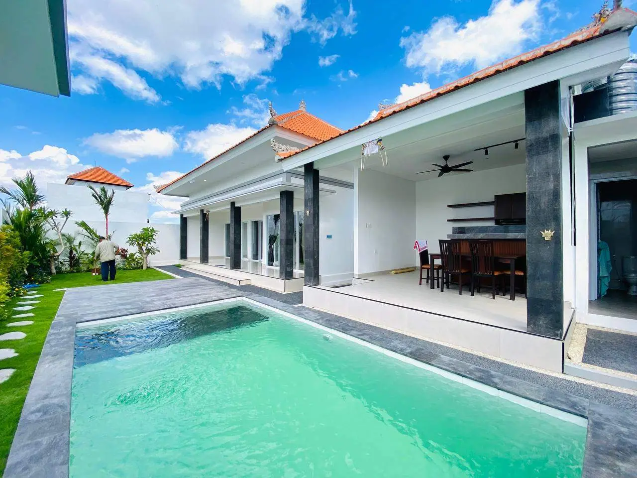 3 BEDROOM VILLA WITH RICEFIELD VIEW IN MUNGGU - AF432