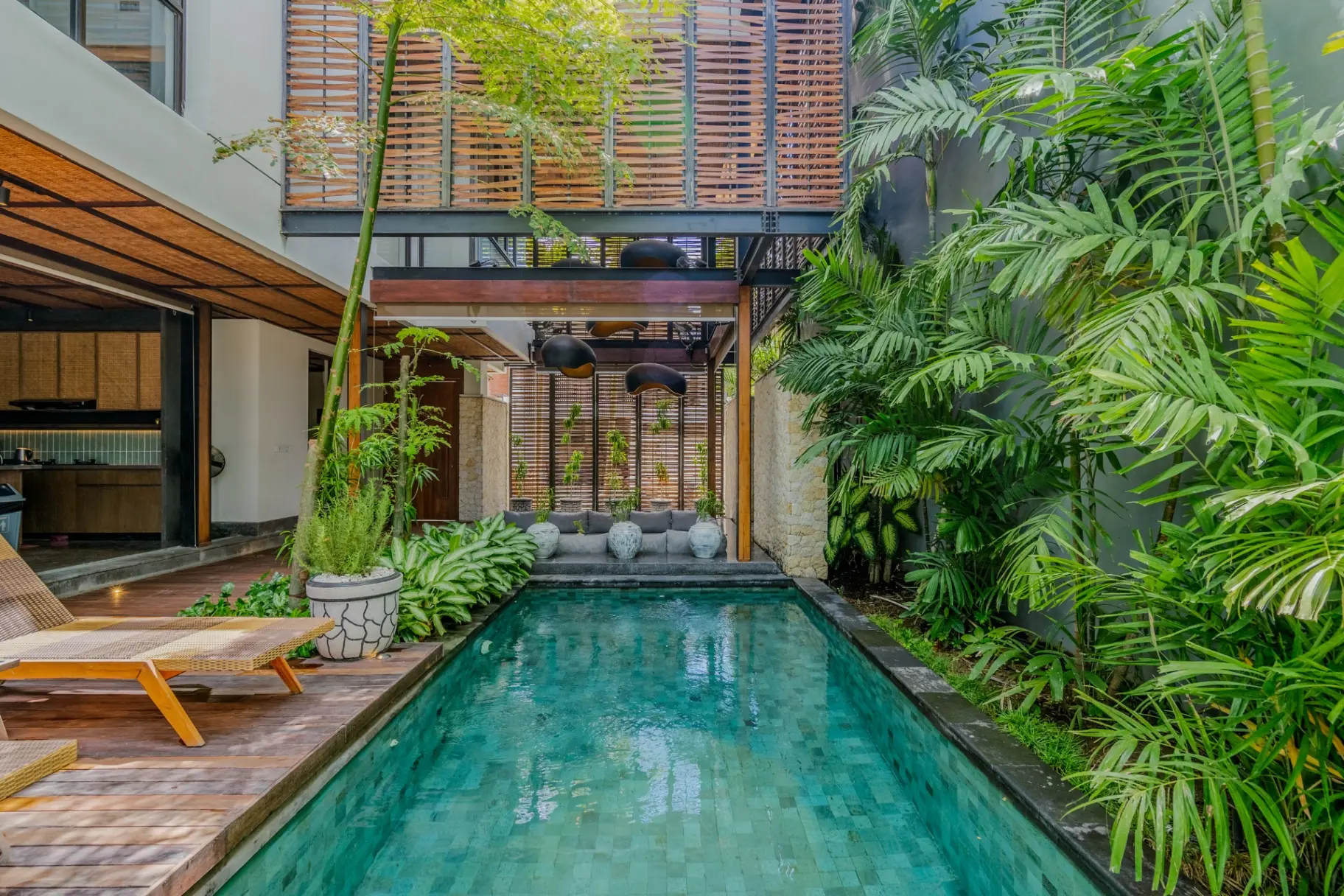 Hollow -Luxury 5BR Canggu | Tranquil Pool & Rooftop — image 2