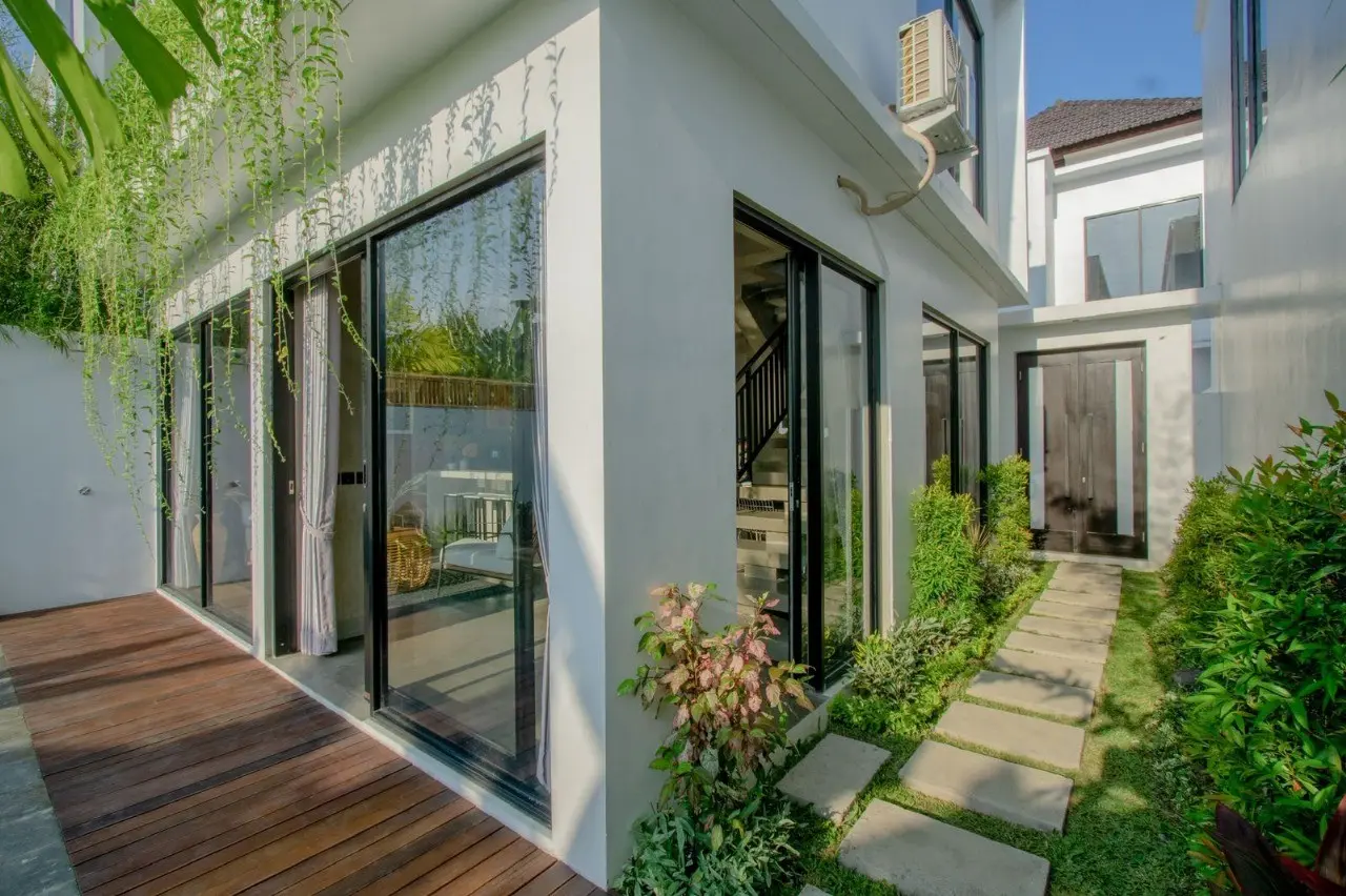 MODERN 3 BR VILLA in PADONAN BB206 — image 2