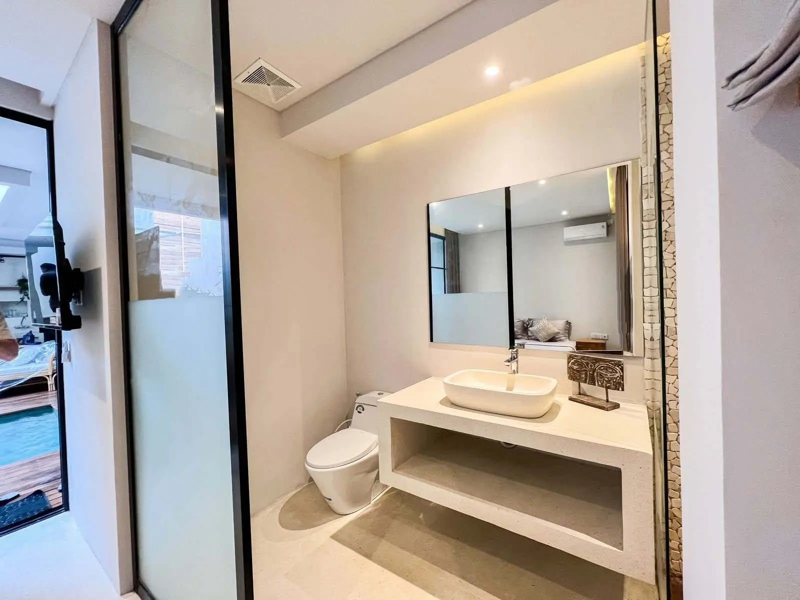 2 Bedrooms Villa in Tumbak Bayuh — image 2