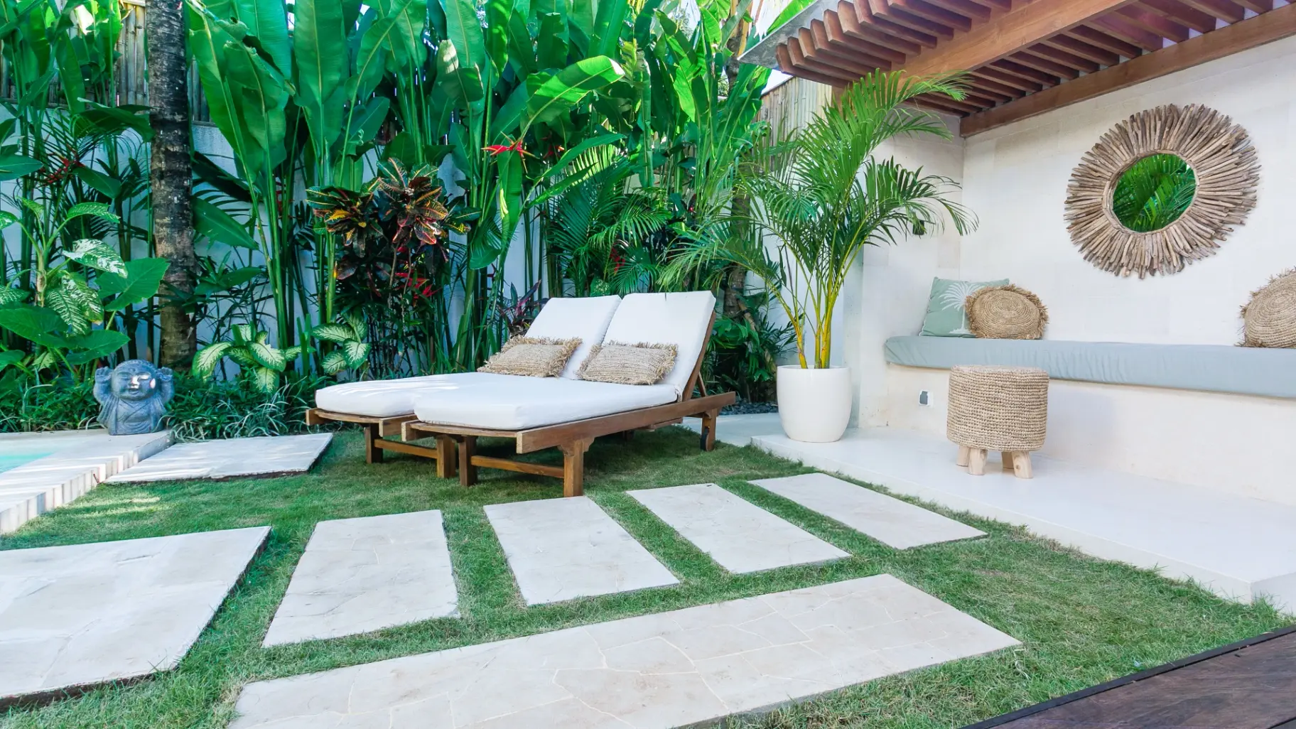 Jardin - Uluwatu 2BR Villa | Pool & Walk to Bingin Beach — image 2