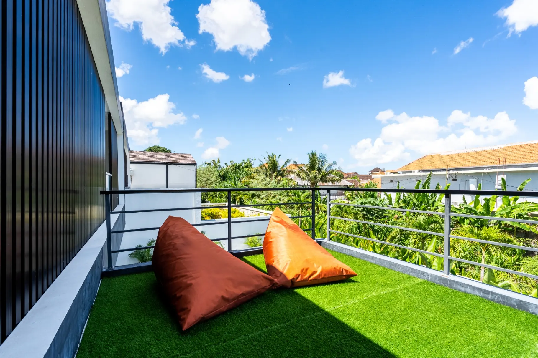 Joy - 3BR Charming Villa with Private Pool & Balcony — image 2