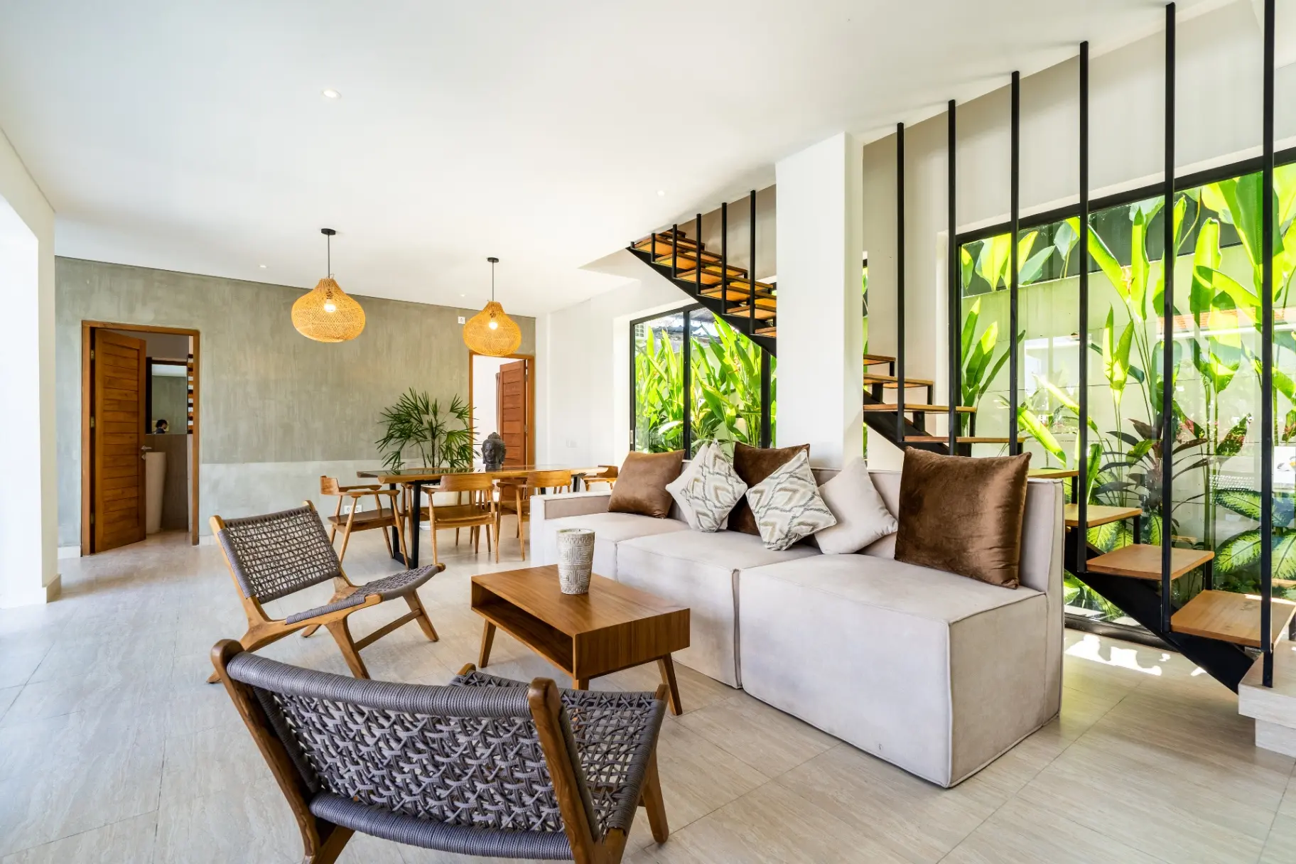 Joy - 3BR Charming Villa with Private Pool & Balcony