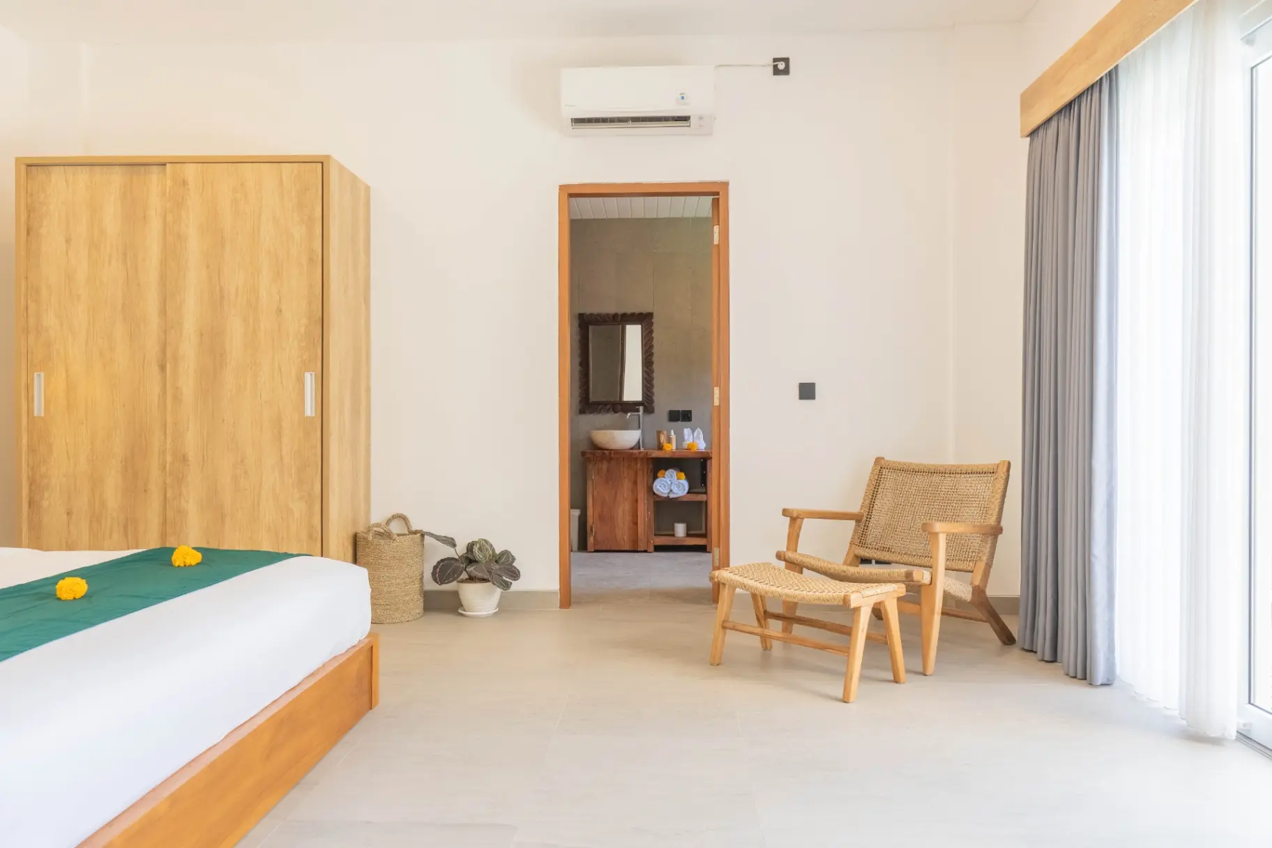 2 BR VILLA PERERENAN — image 2