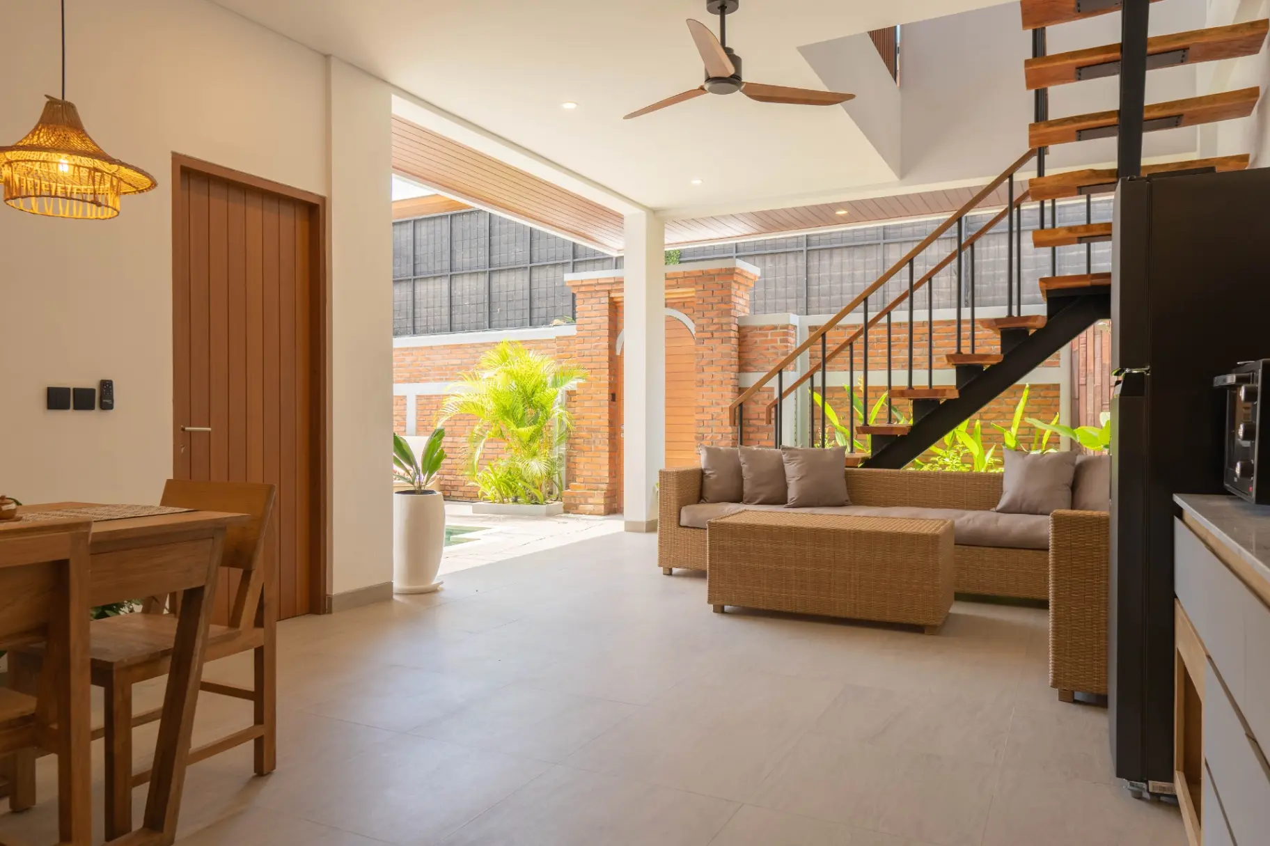 2 BR VILLA PERERENAN — image 4