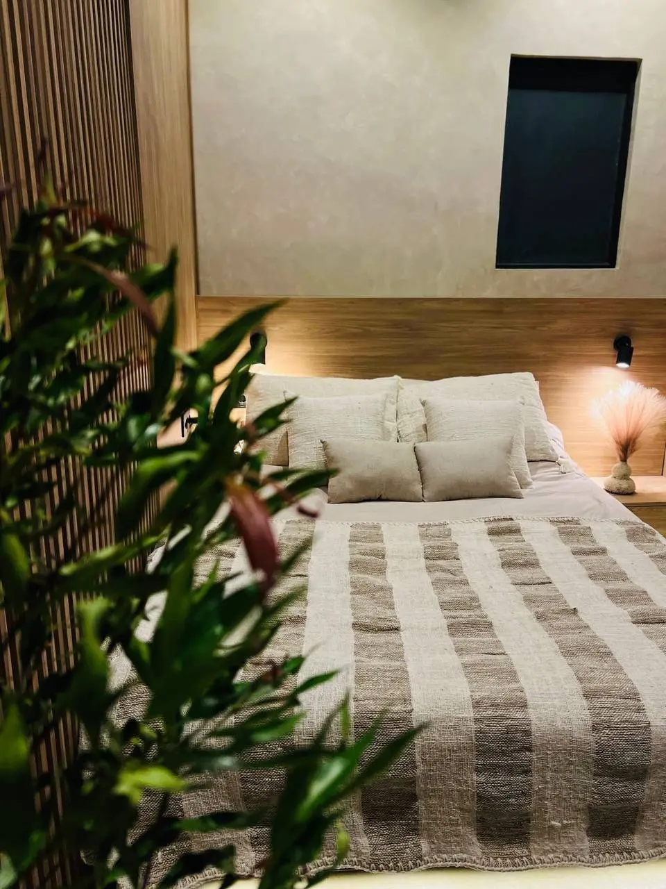 1 BEDROOM MODERN MEZZANINE HOME WITH RICE FIELD VIEW IN CANGGU BABAKAN – AF374 — image 4