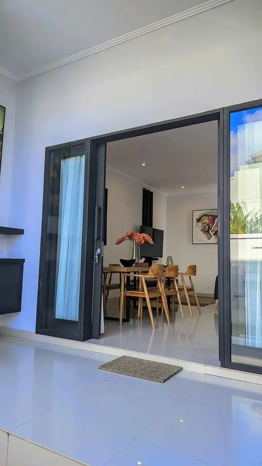Discover the Comfort of Our Stylish 2-Bedroom Villa in Kerobokan — image 3