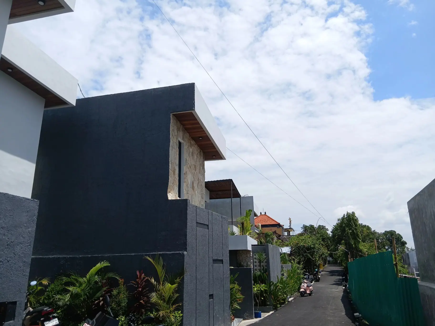 MODERN 3 BR VILLA in PERERENAN — image 1