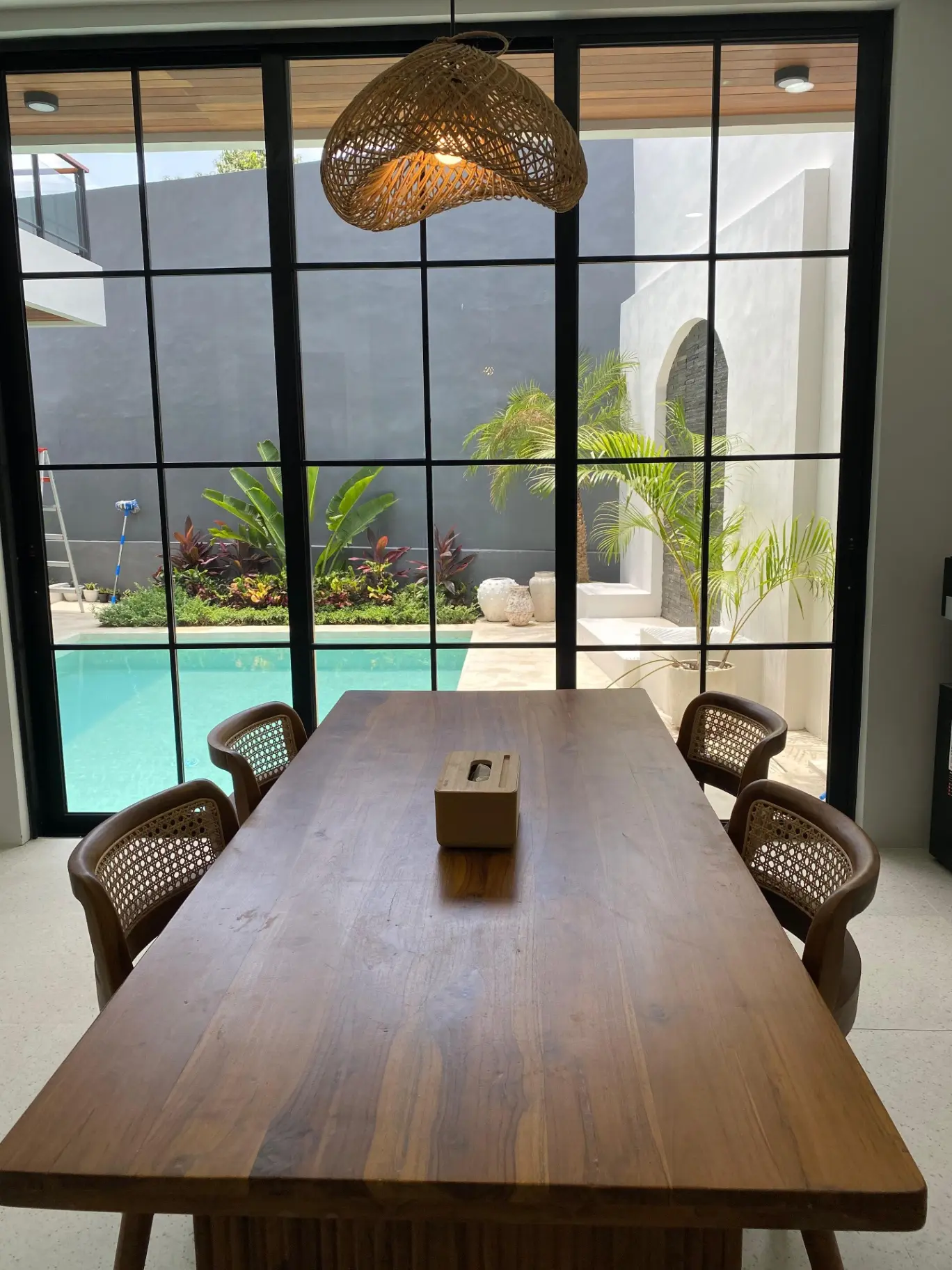 MODERN 3 BR VILLA in PERERENAN — image 4
